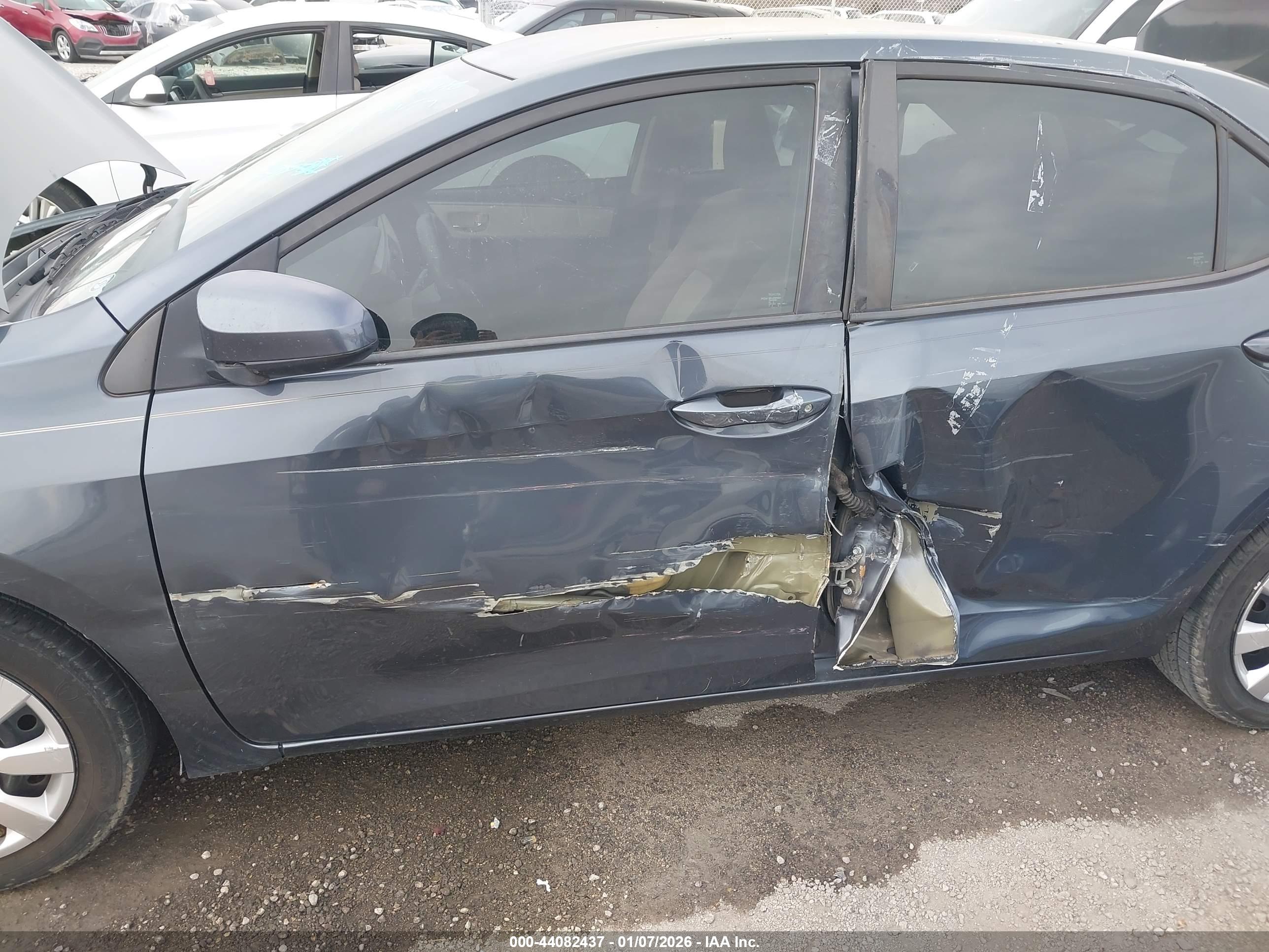 TOYOTA COROLLA image 6