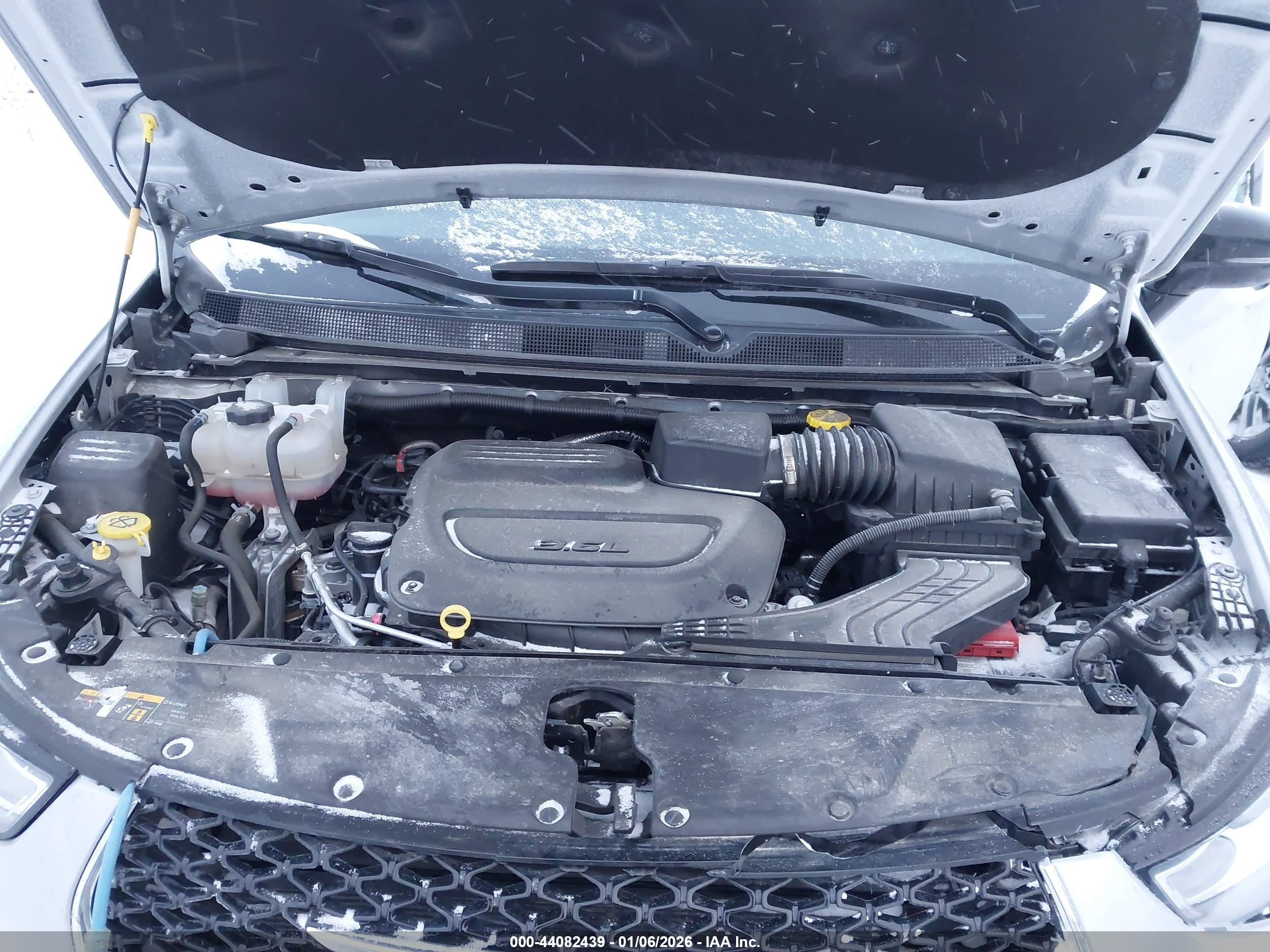 CHRYSLER PACIFICA image 10