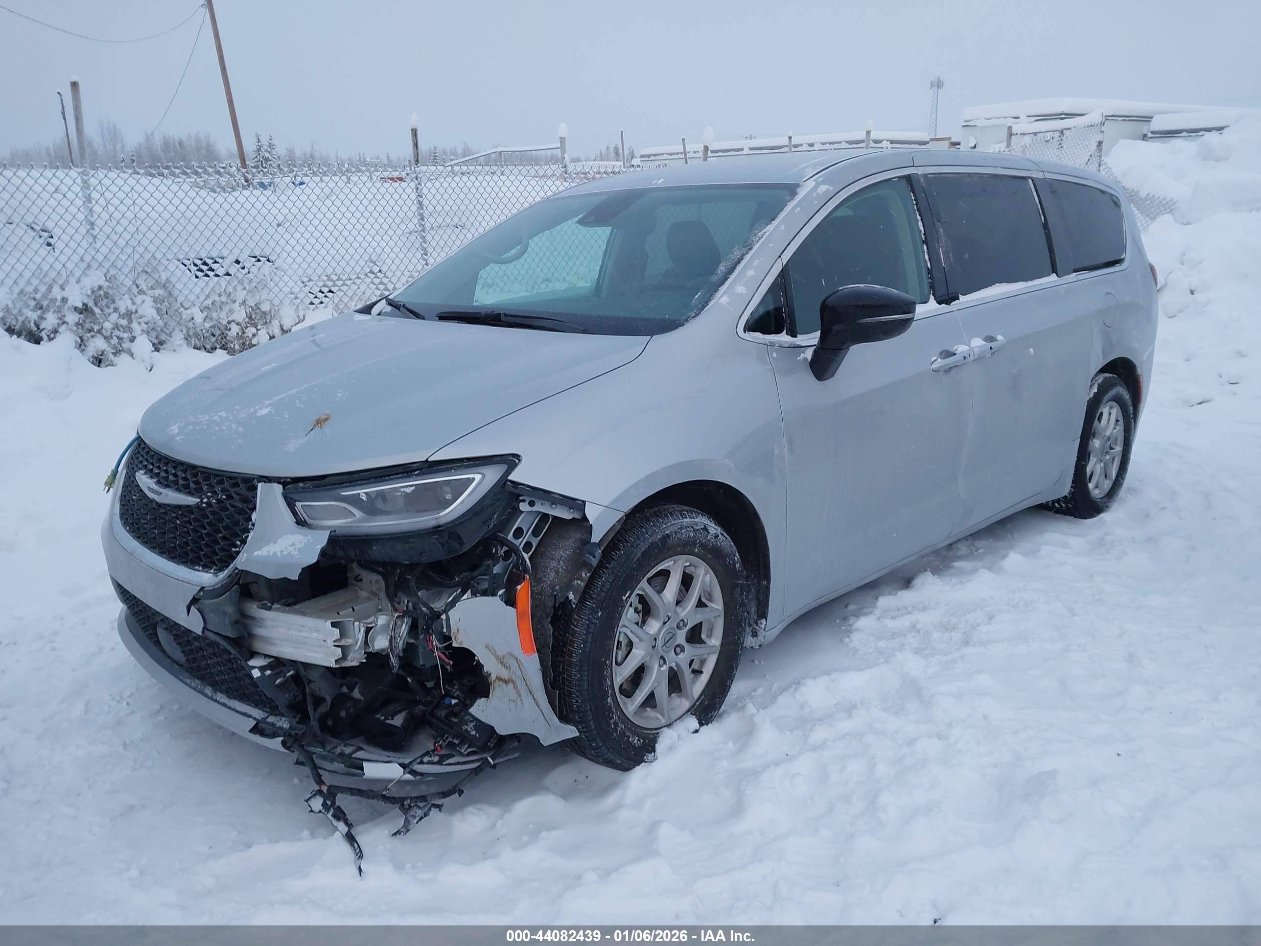 CHRYSLER PACIFICA image 2