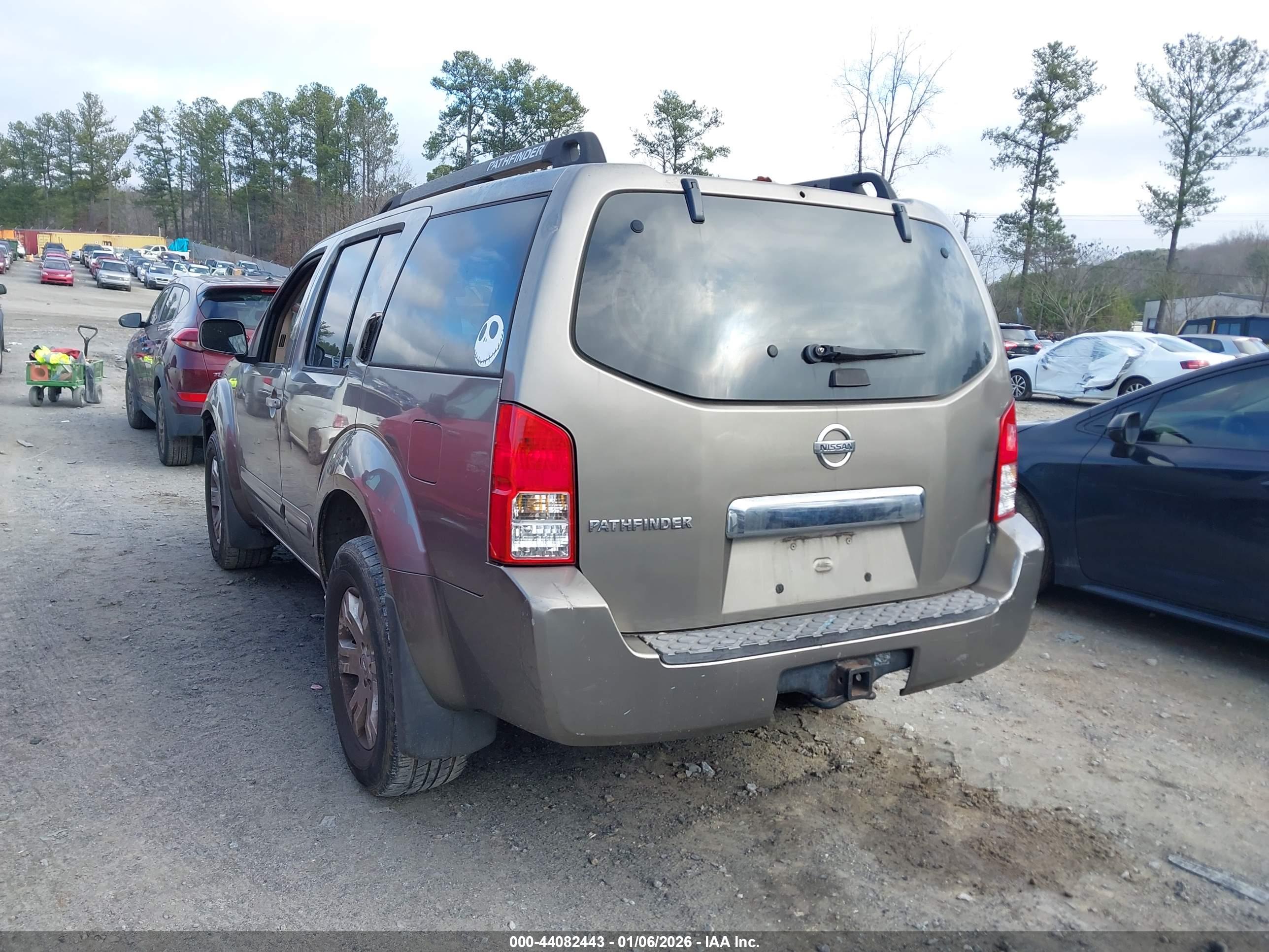NISSAN PATHFINDER image 3