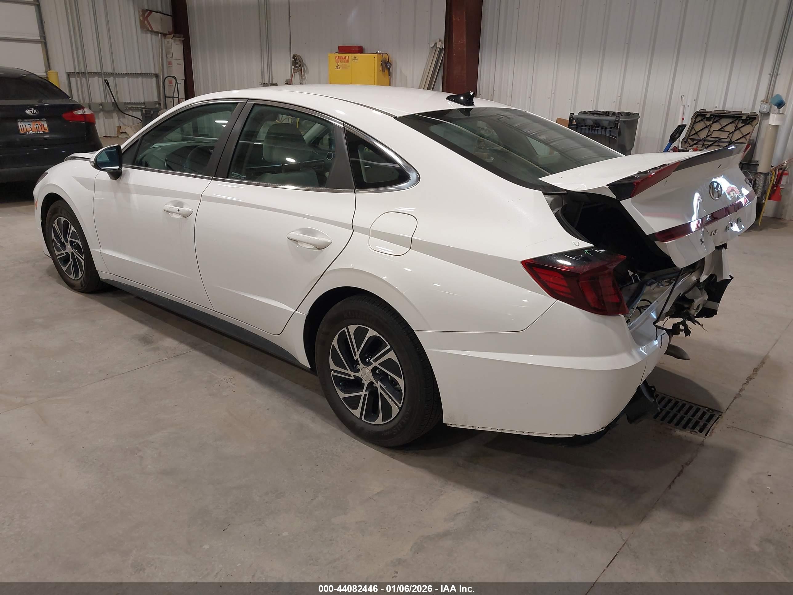 HYUNDAI SONATA image 3