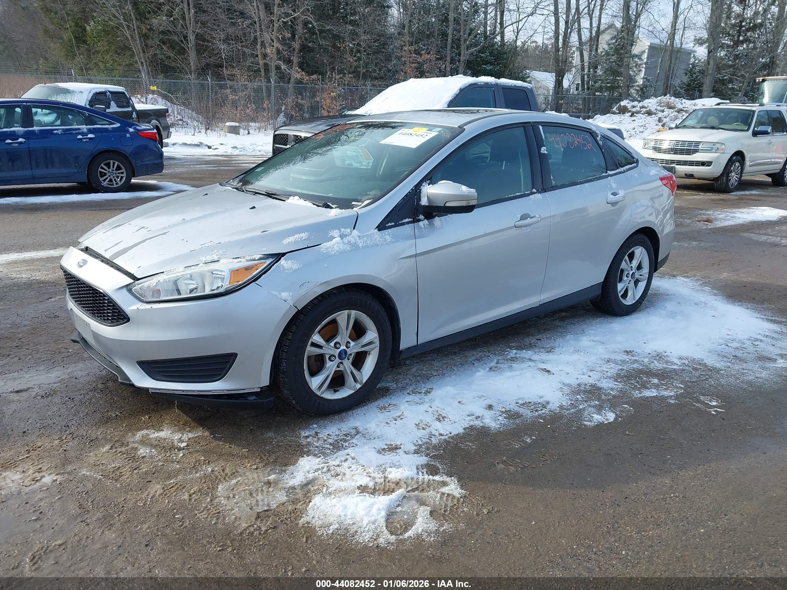 FORD FOCUS image 2