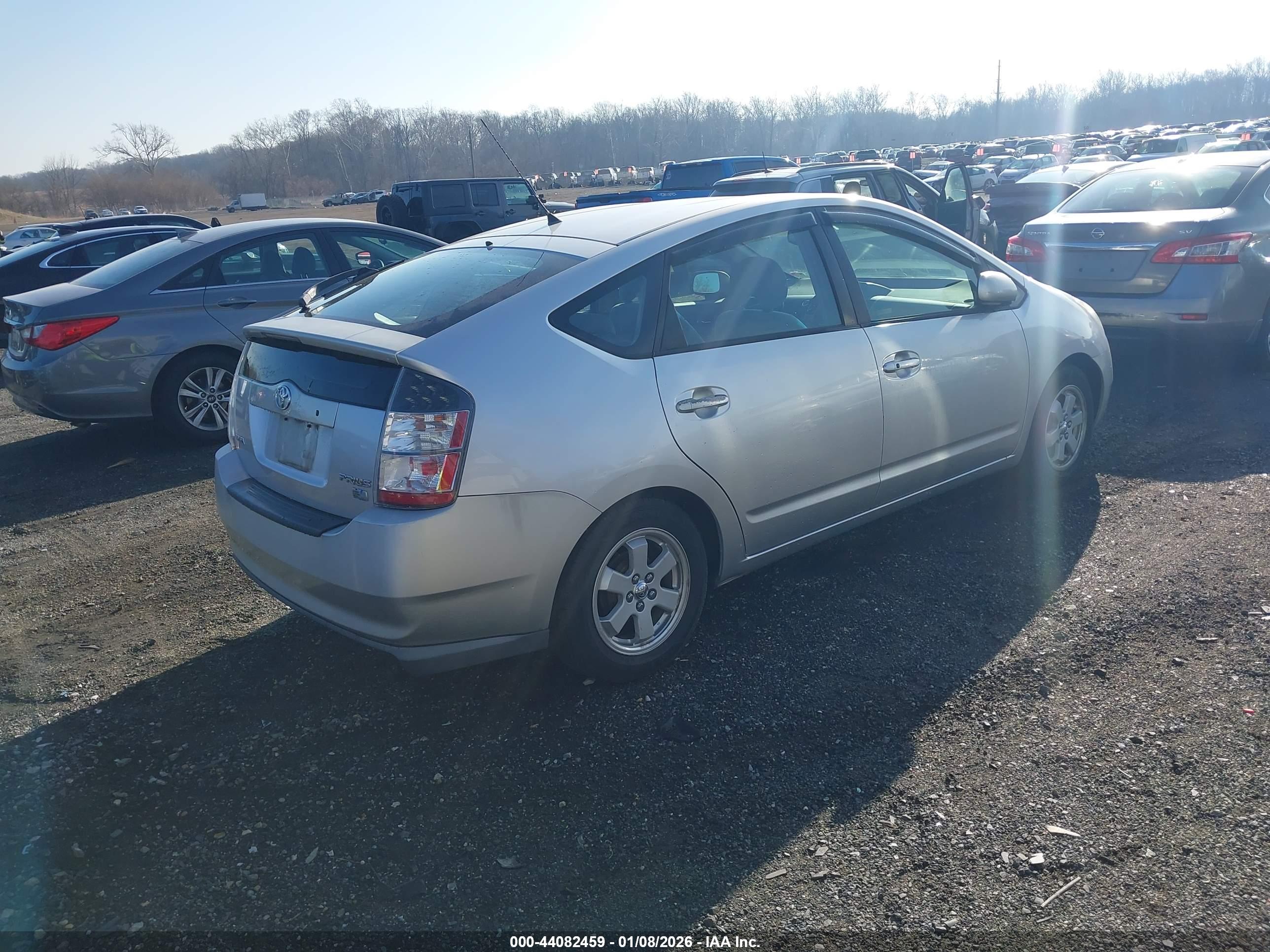 TOYOTA PRIUS image 4
