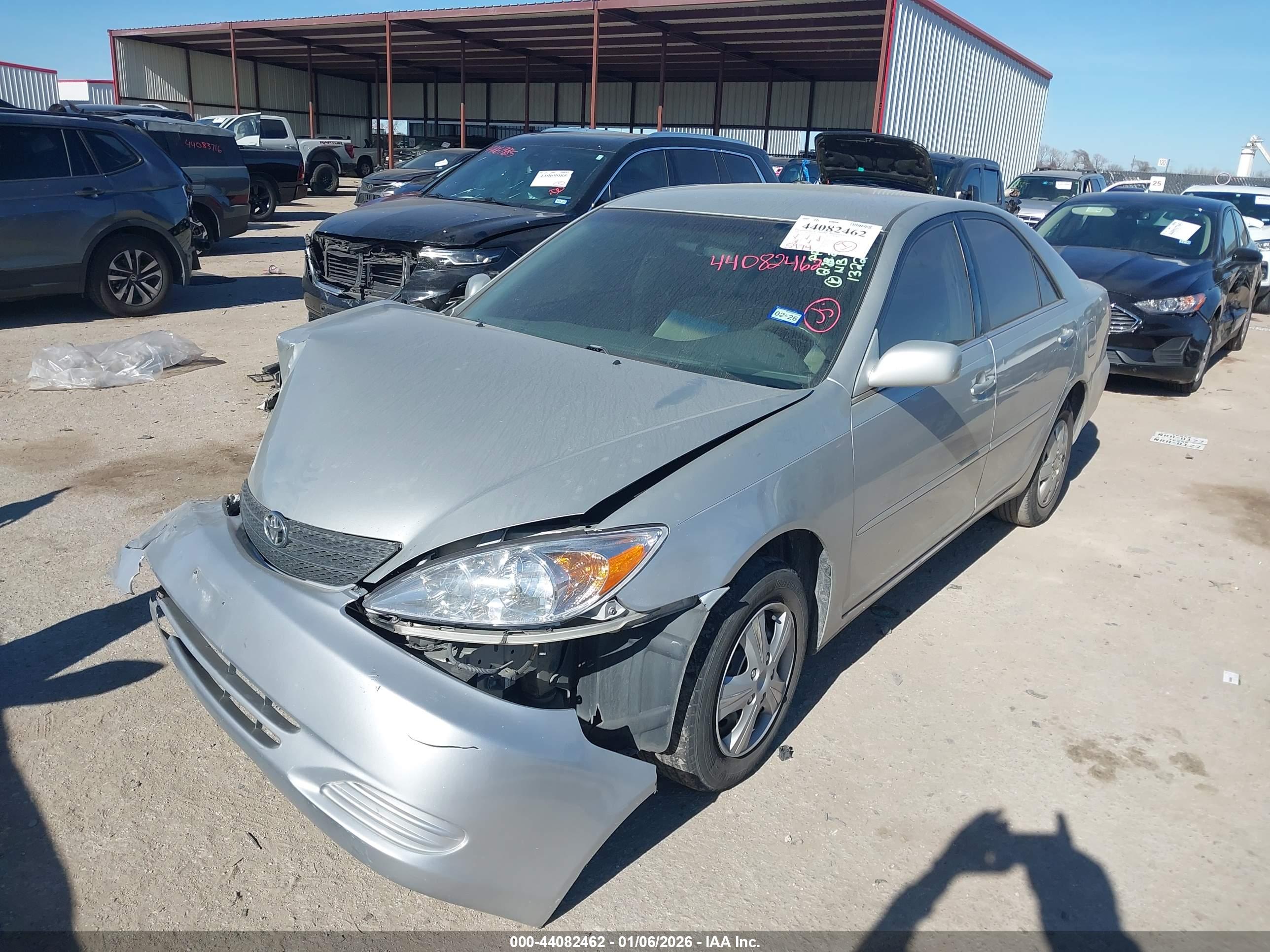 TOYOTA CAMRY image 2