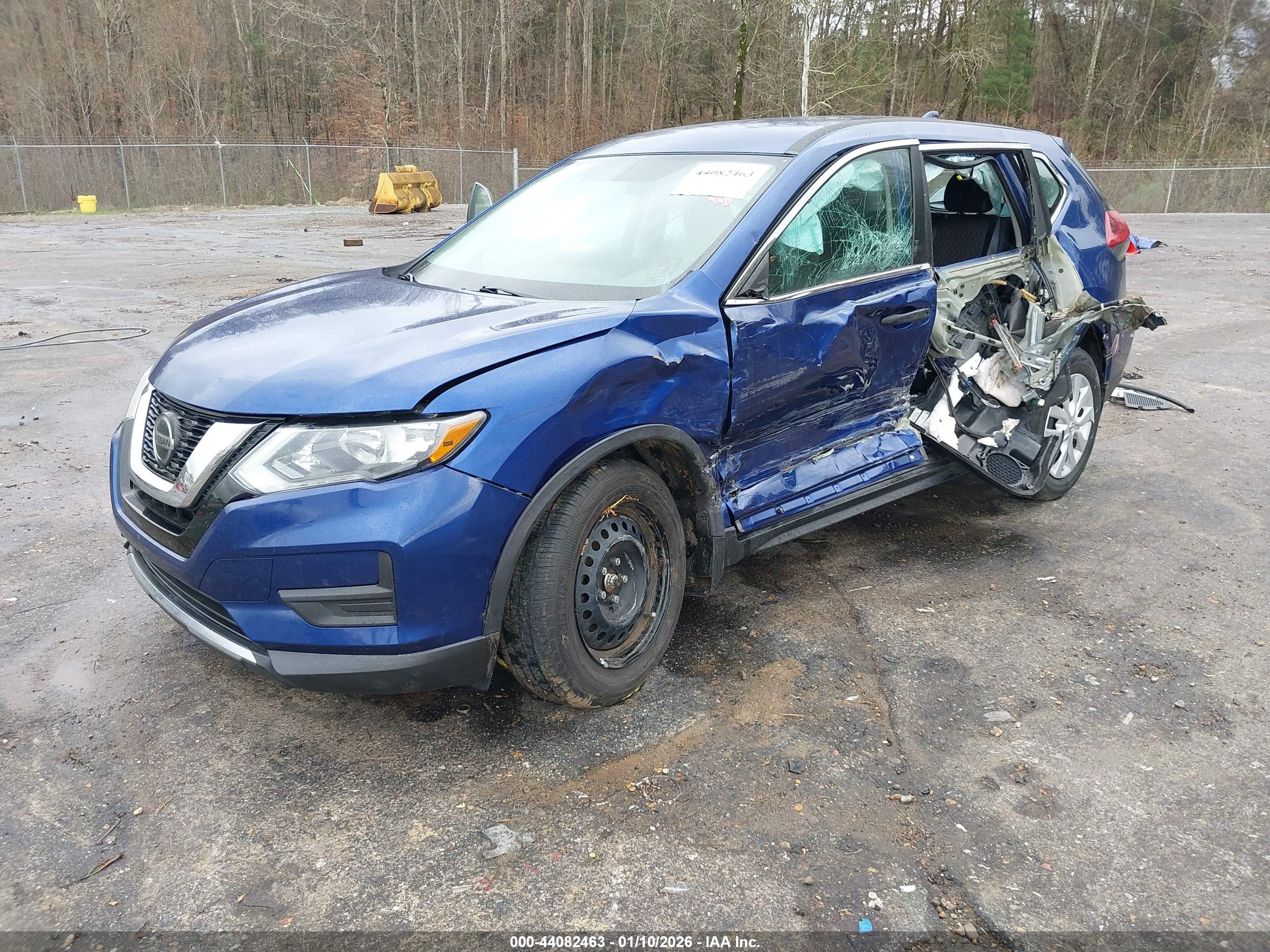 NISSAN ROGUE image 2