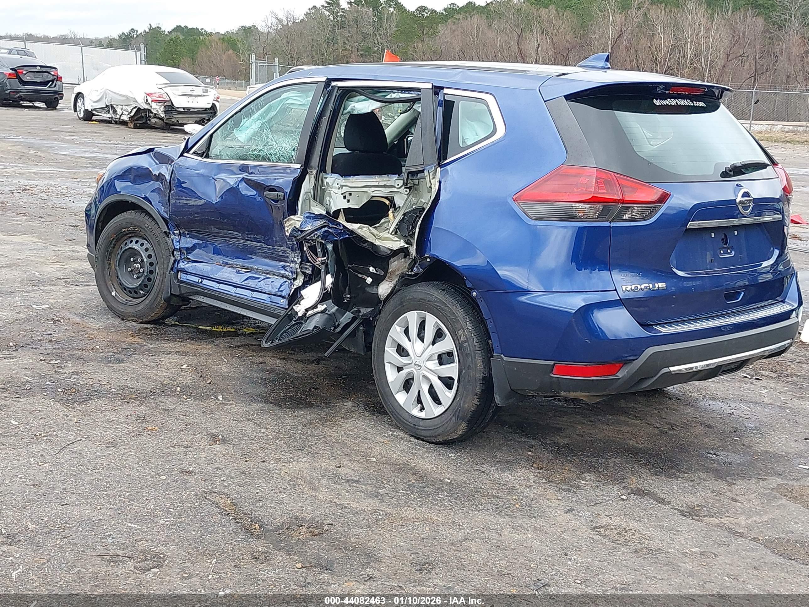 NISSAN ROGUE image 3