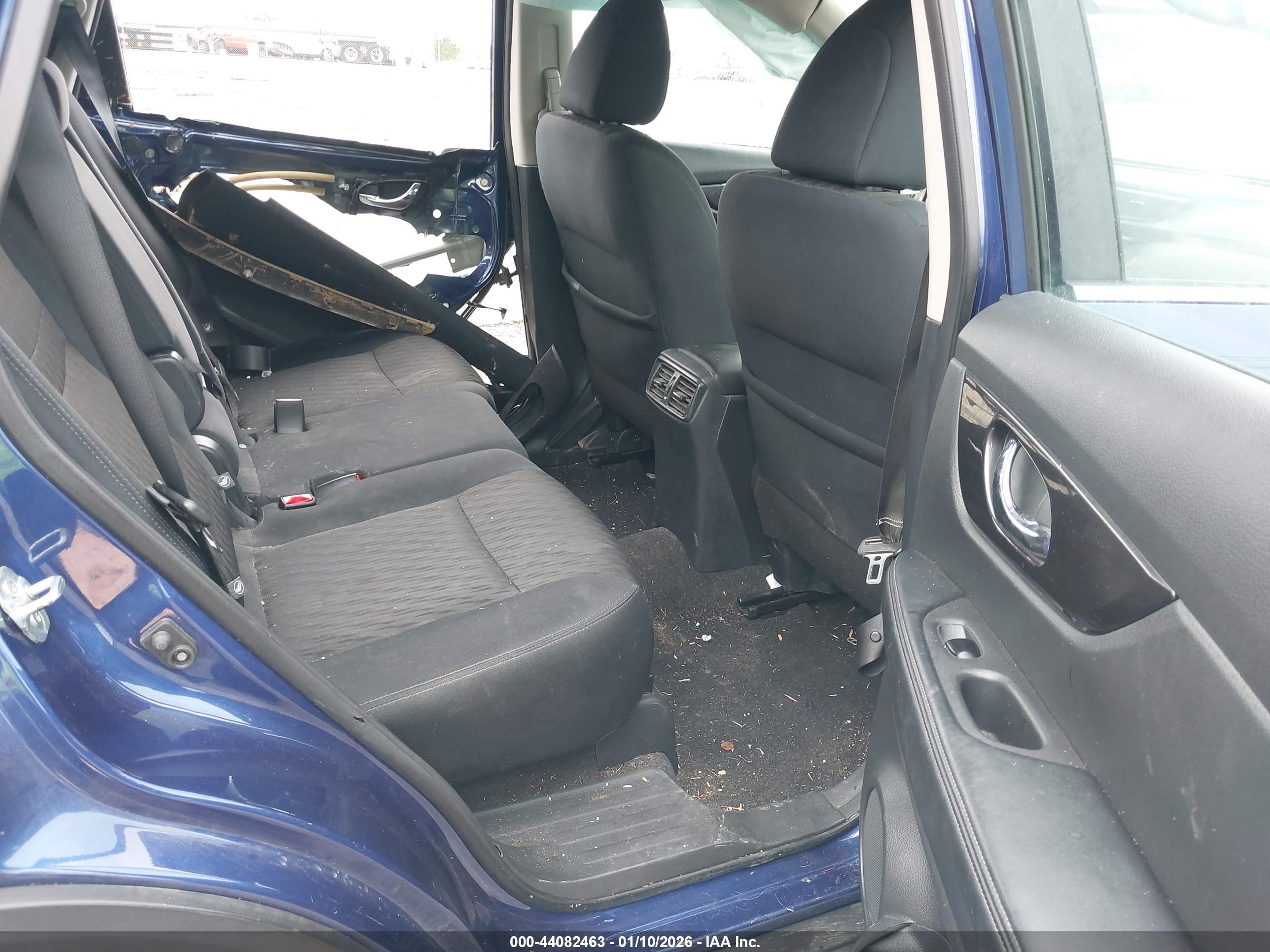 NISSAN ROGUE image 8