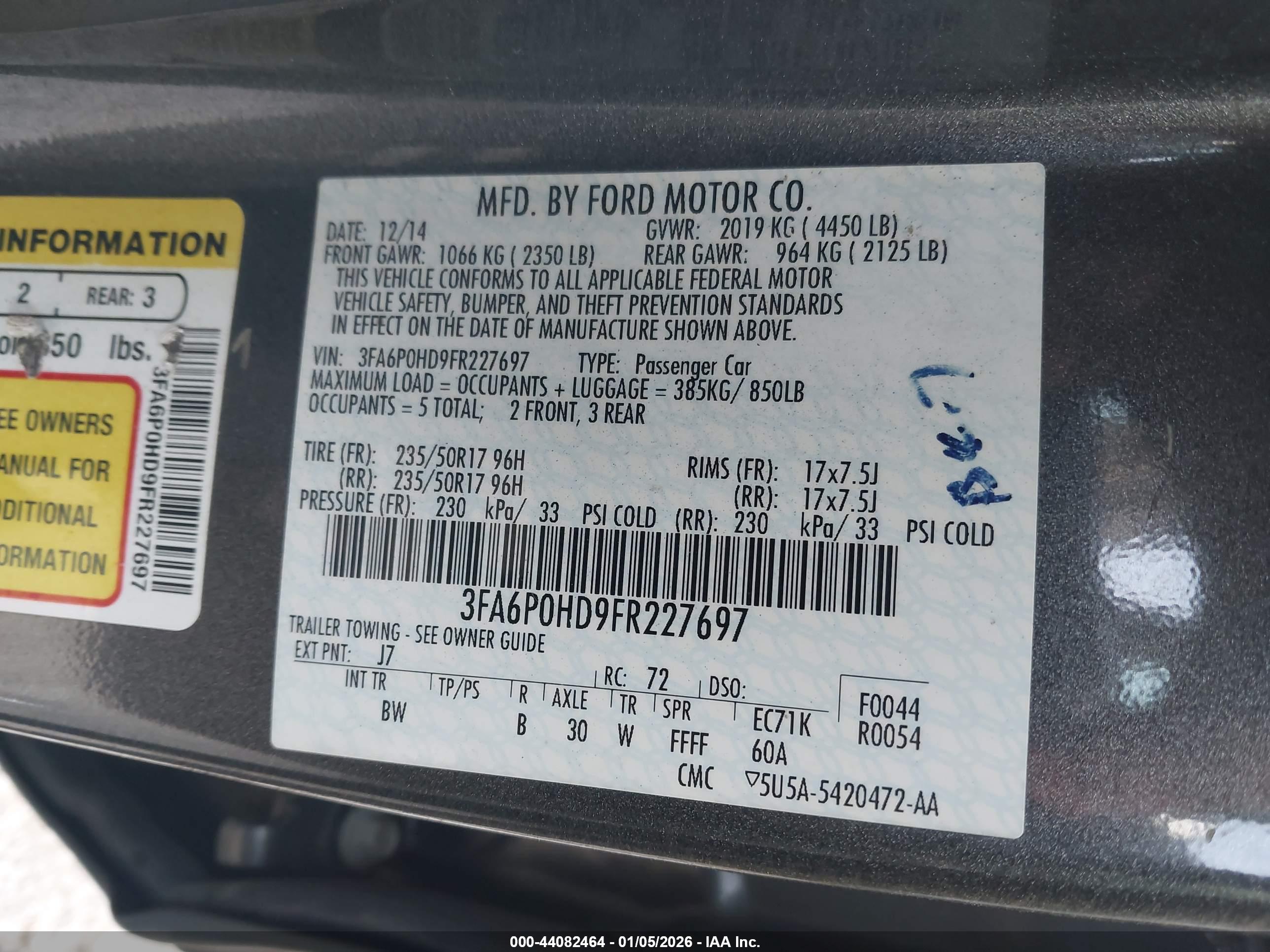 FORD FUSION image 9