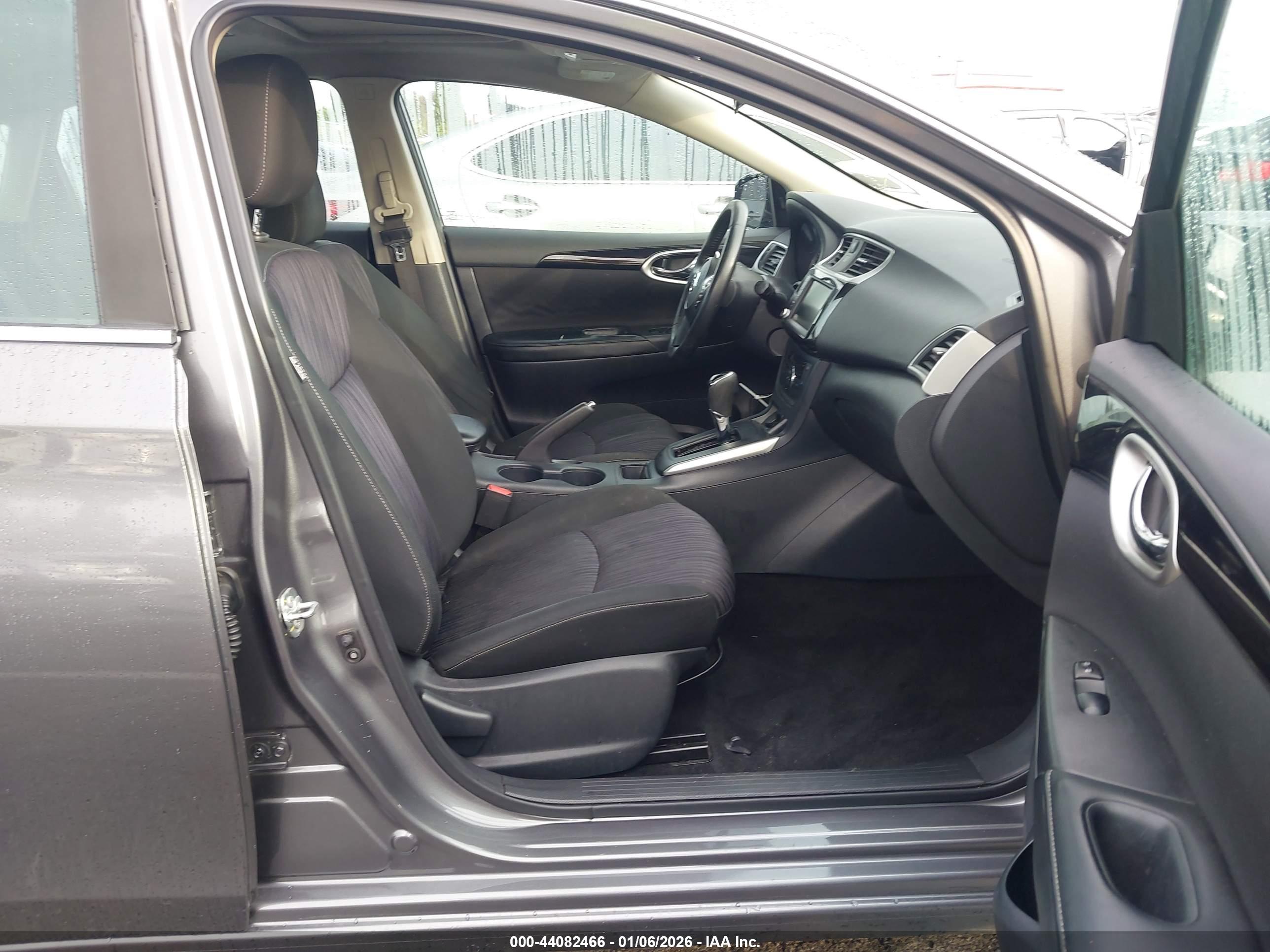 NISSAN SENTRA image 5
