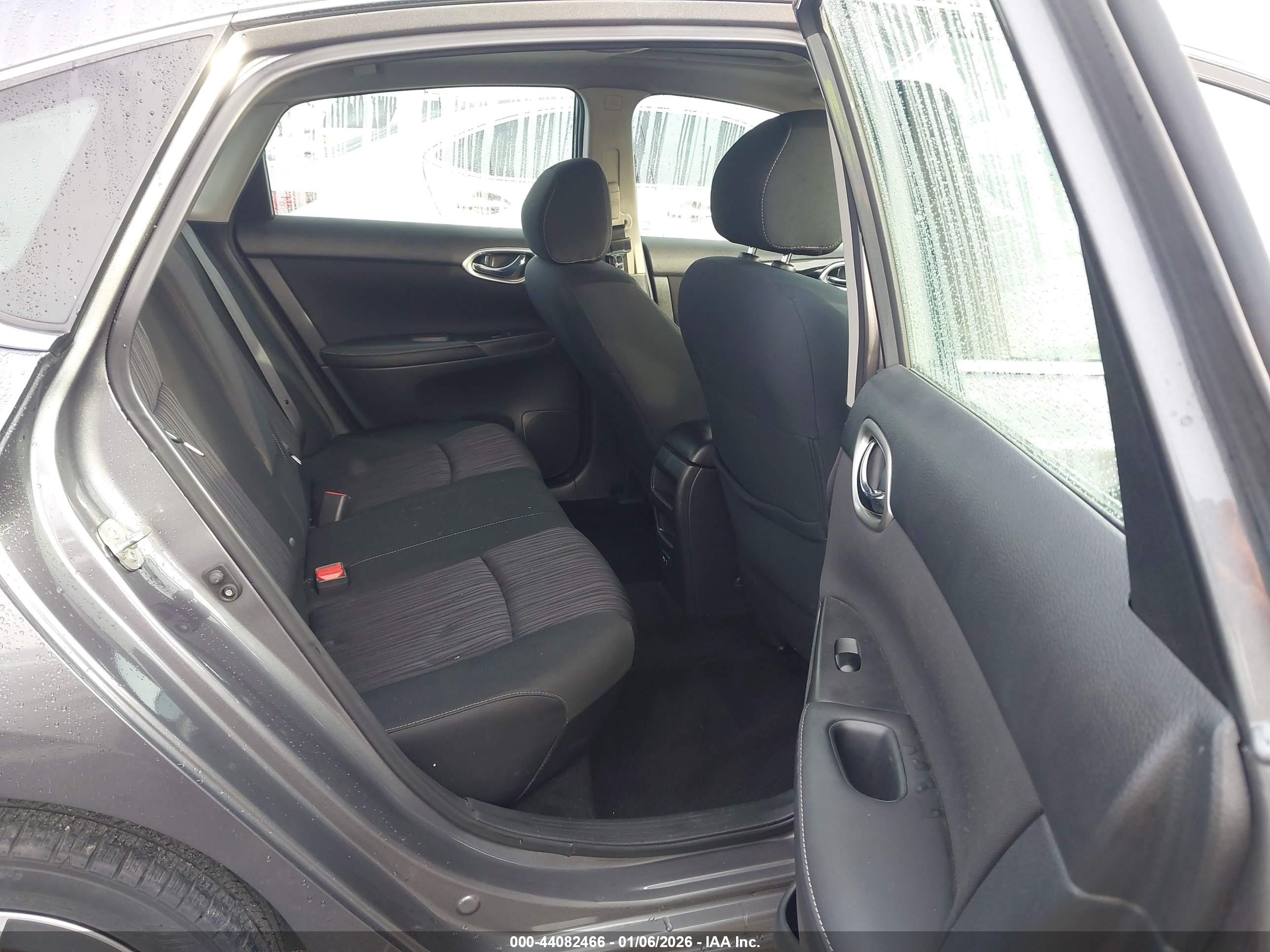NISSAN SENTRA image 8