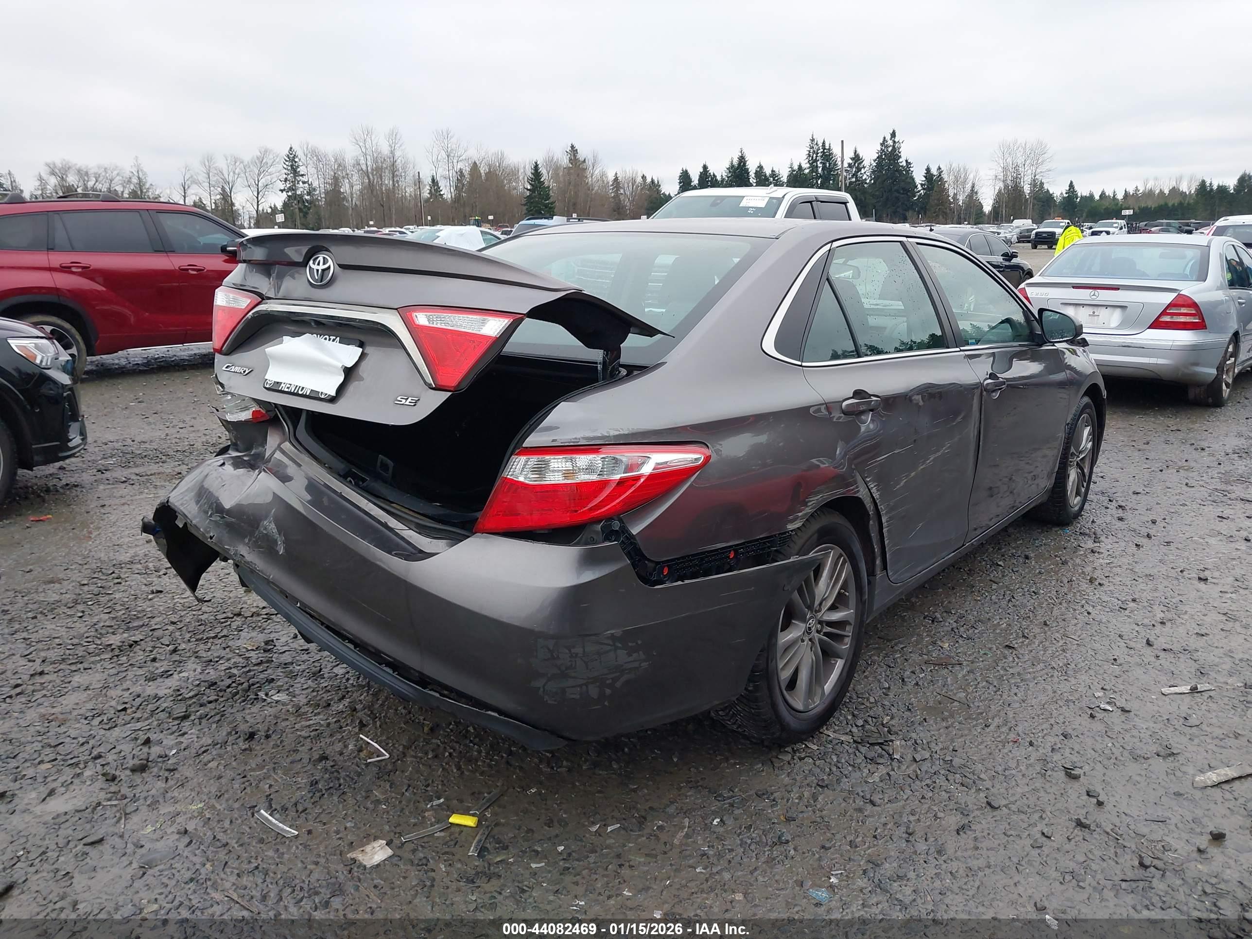 TOYOTA CAMRY image 4