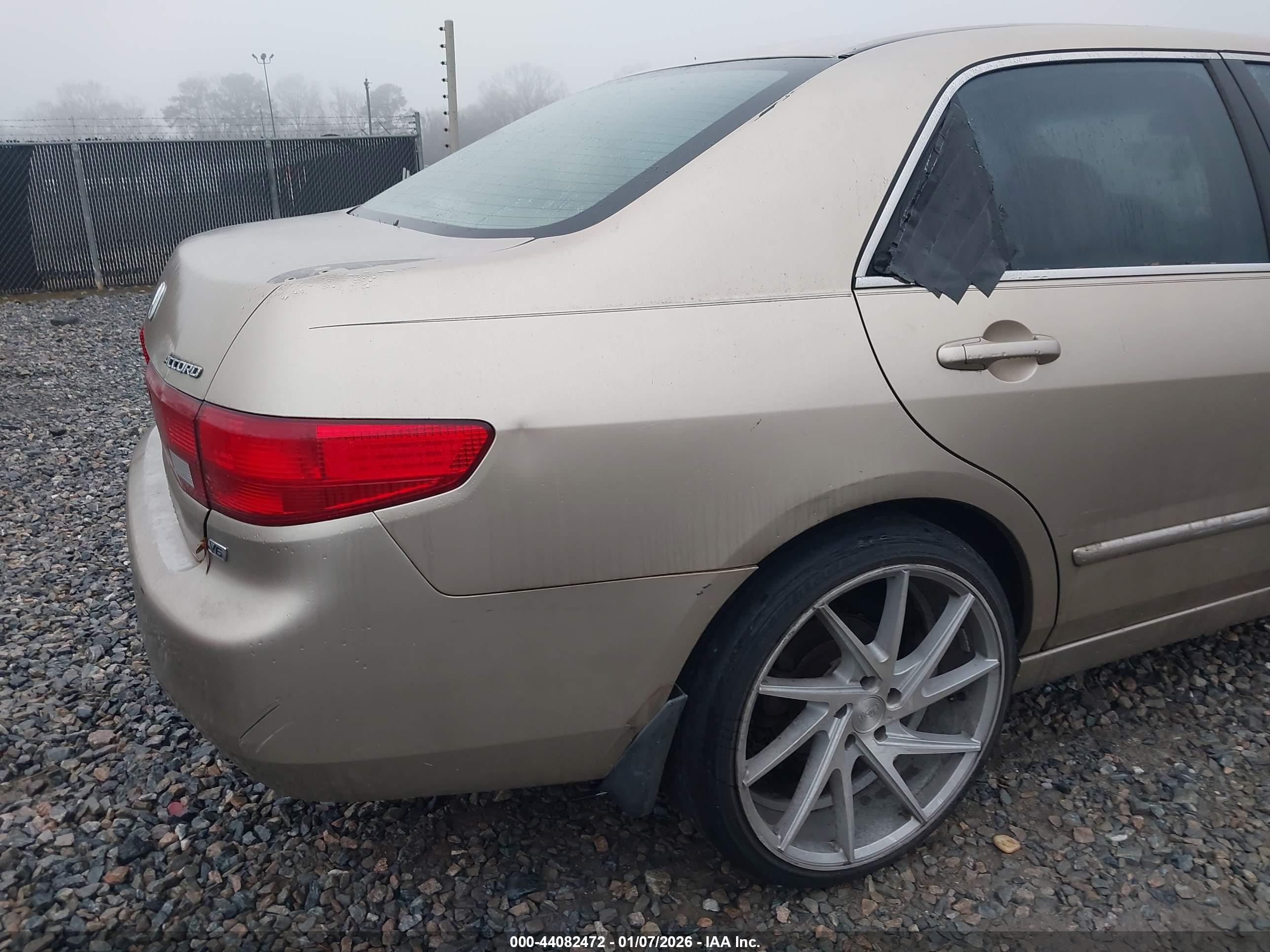 HONDA ACCORD image 6