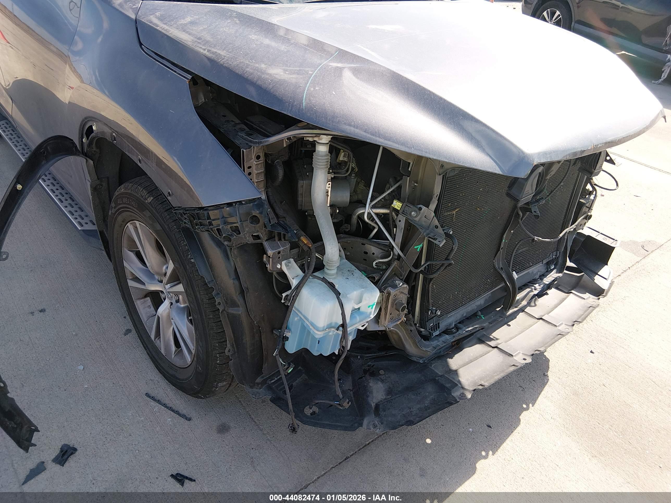 TOYOTA HIGHLANDER image 6