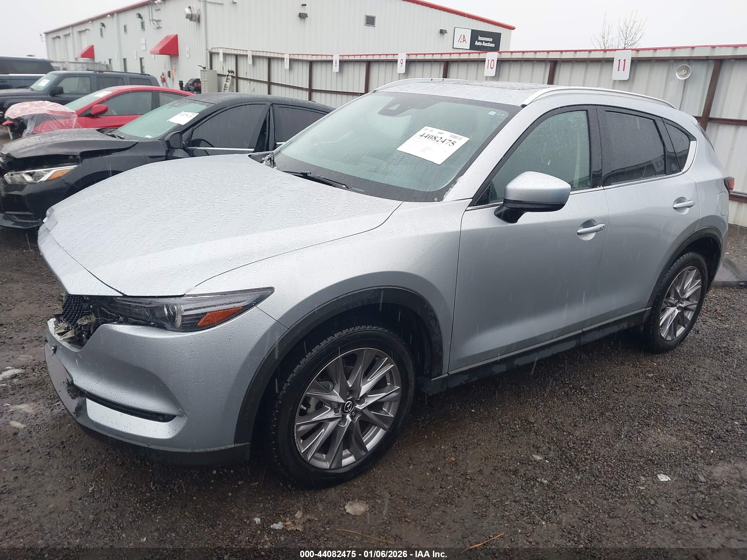 MAZDA CX-5 image 2