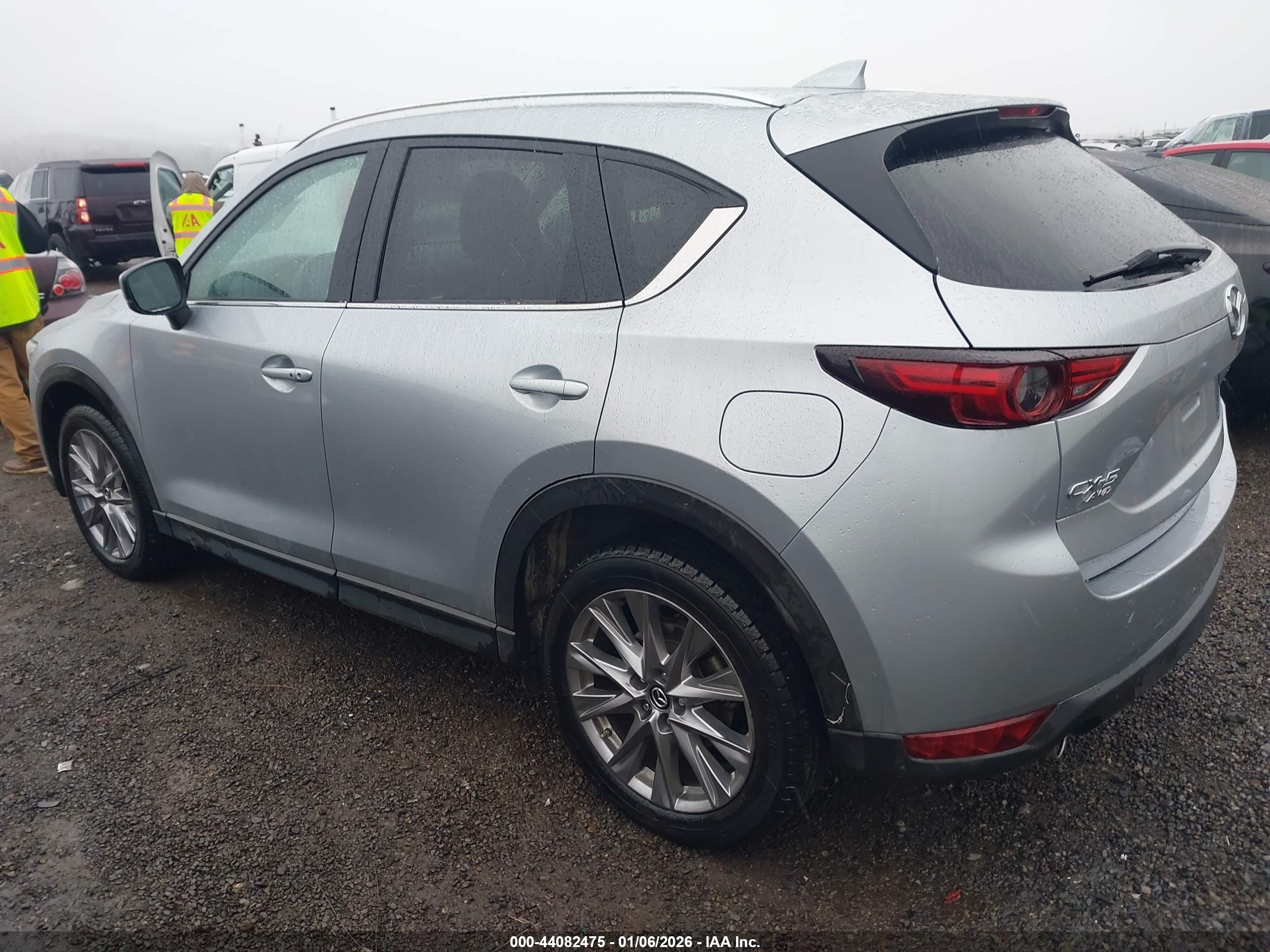 MAZDA CX-5 image 3