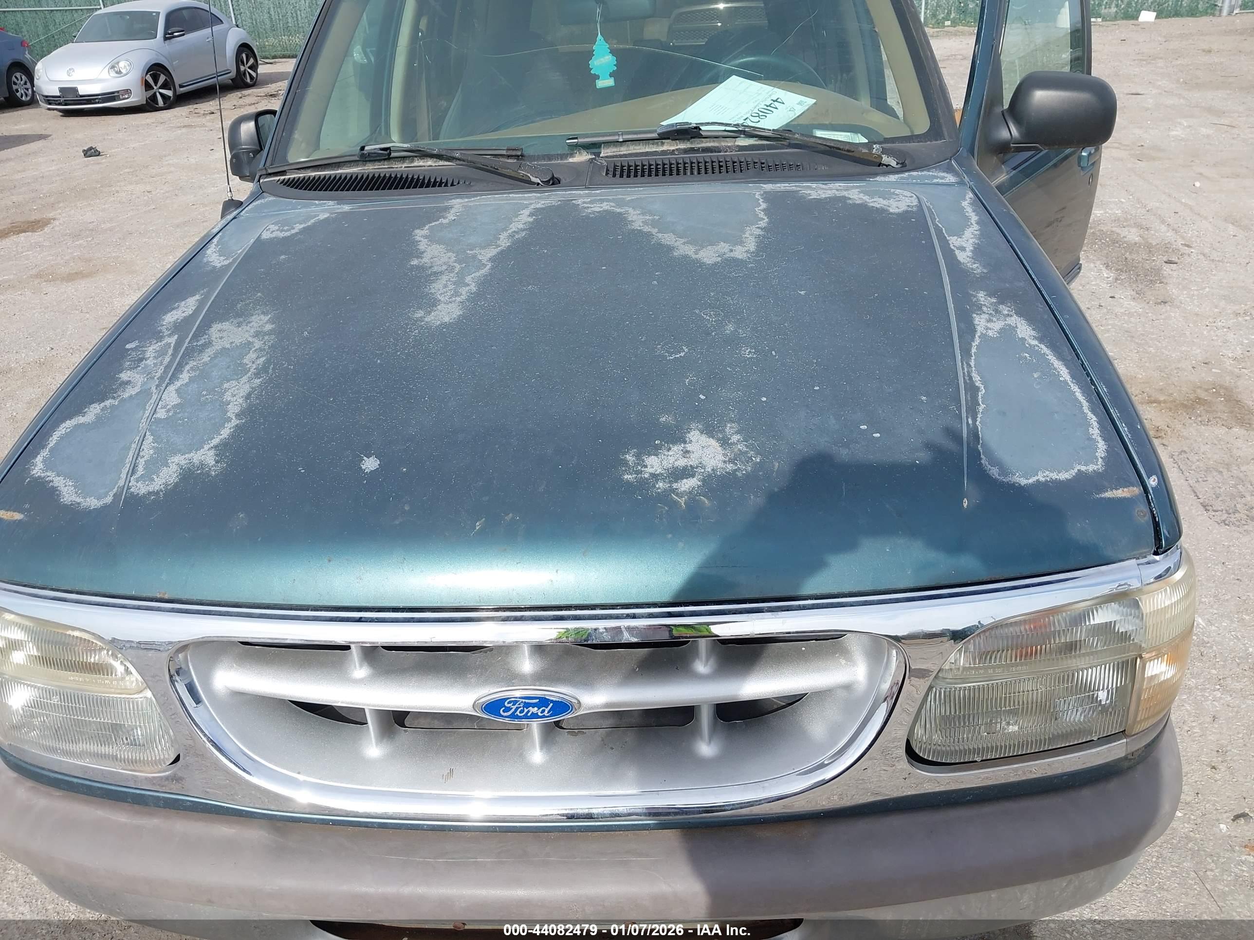 FORD EXPLORER image 10