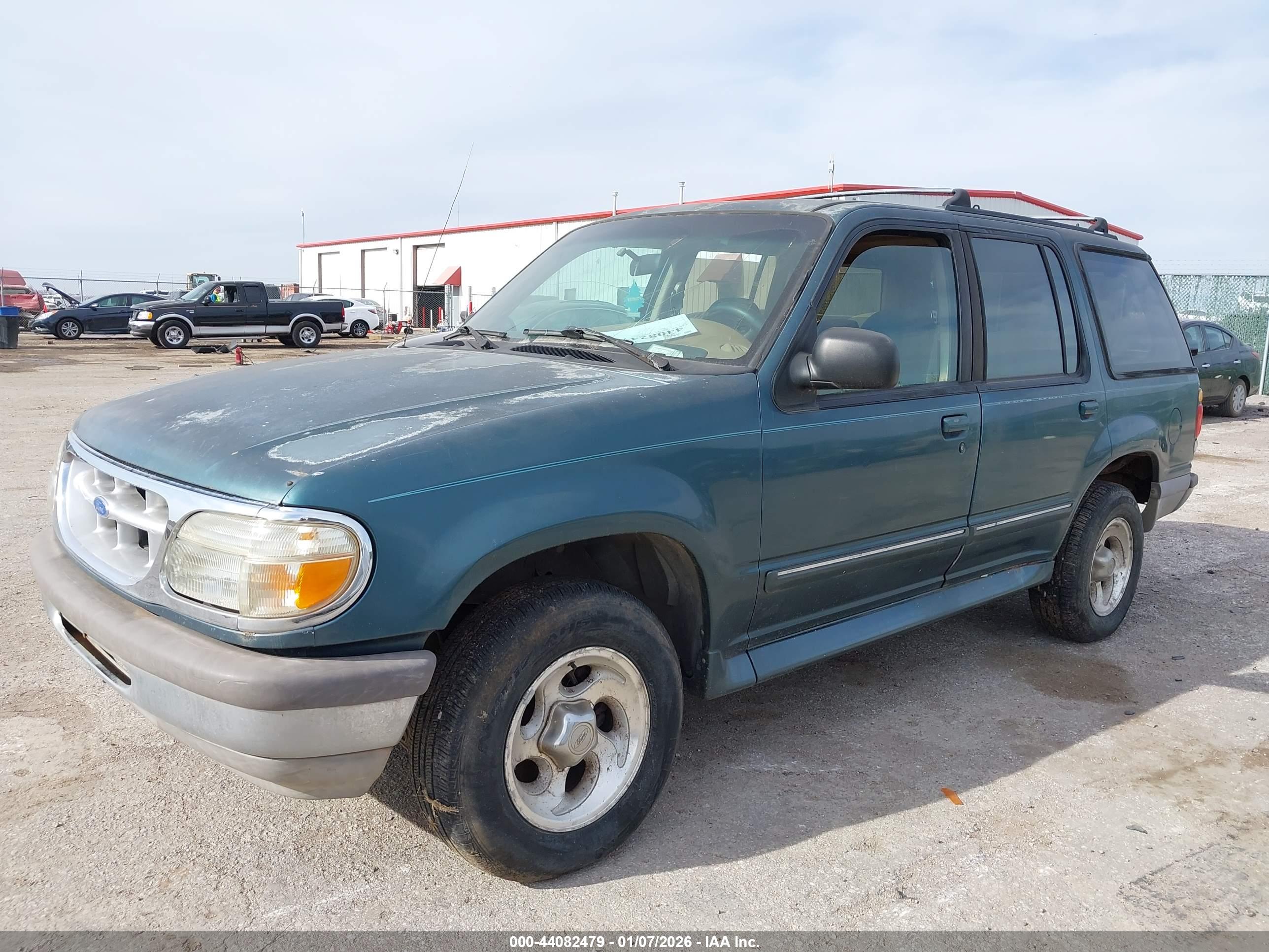 FORD EXPLORER image 2