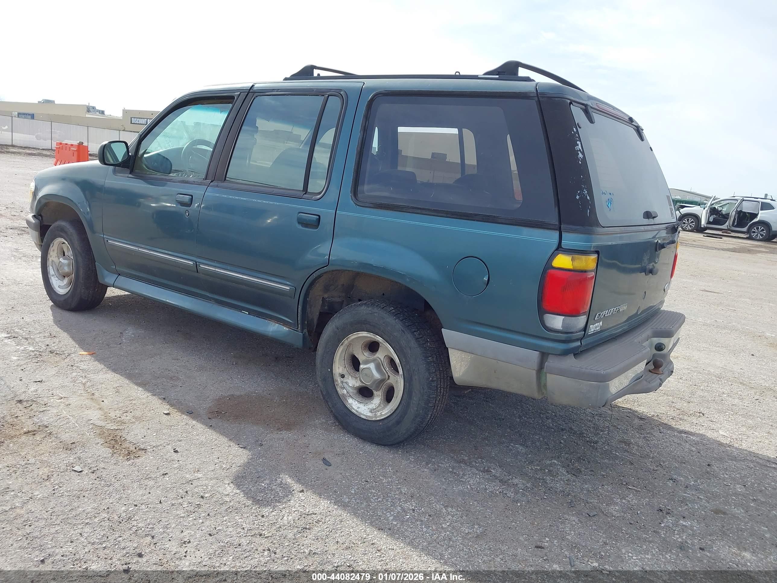FORD EXPLORER image 3