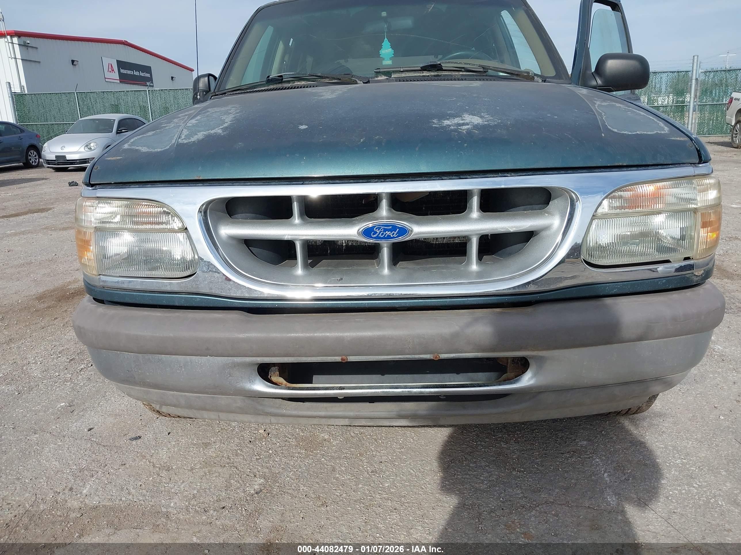 FORD EXPLORER image 6