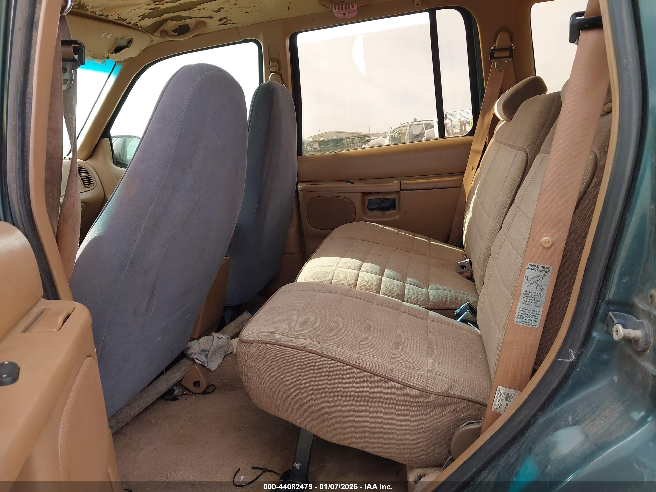 FORD EXPLORER image 8