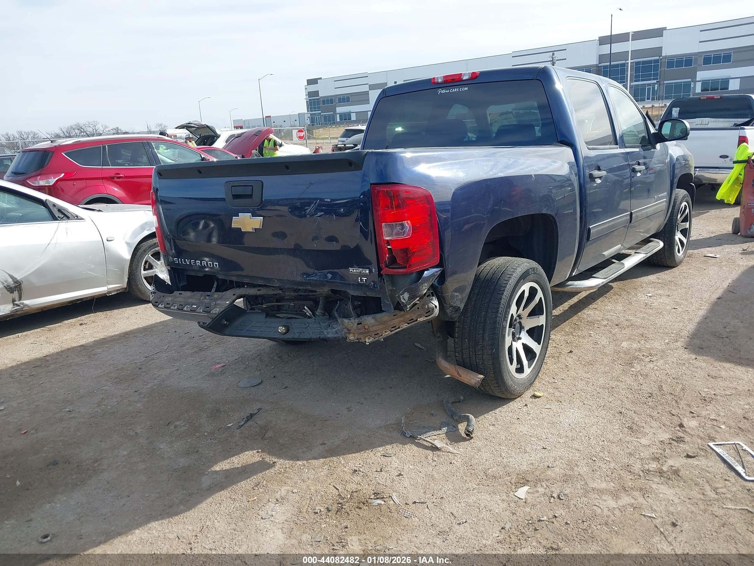 CHEVROLET SILVERADO image 4