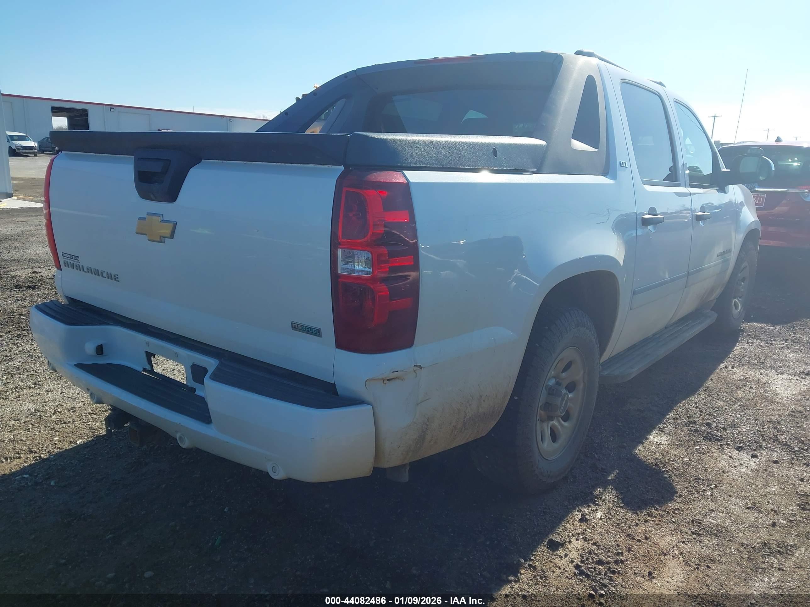 CHEVROLET AVALANCHE image 4