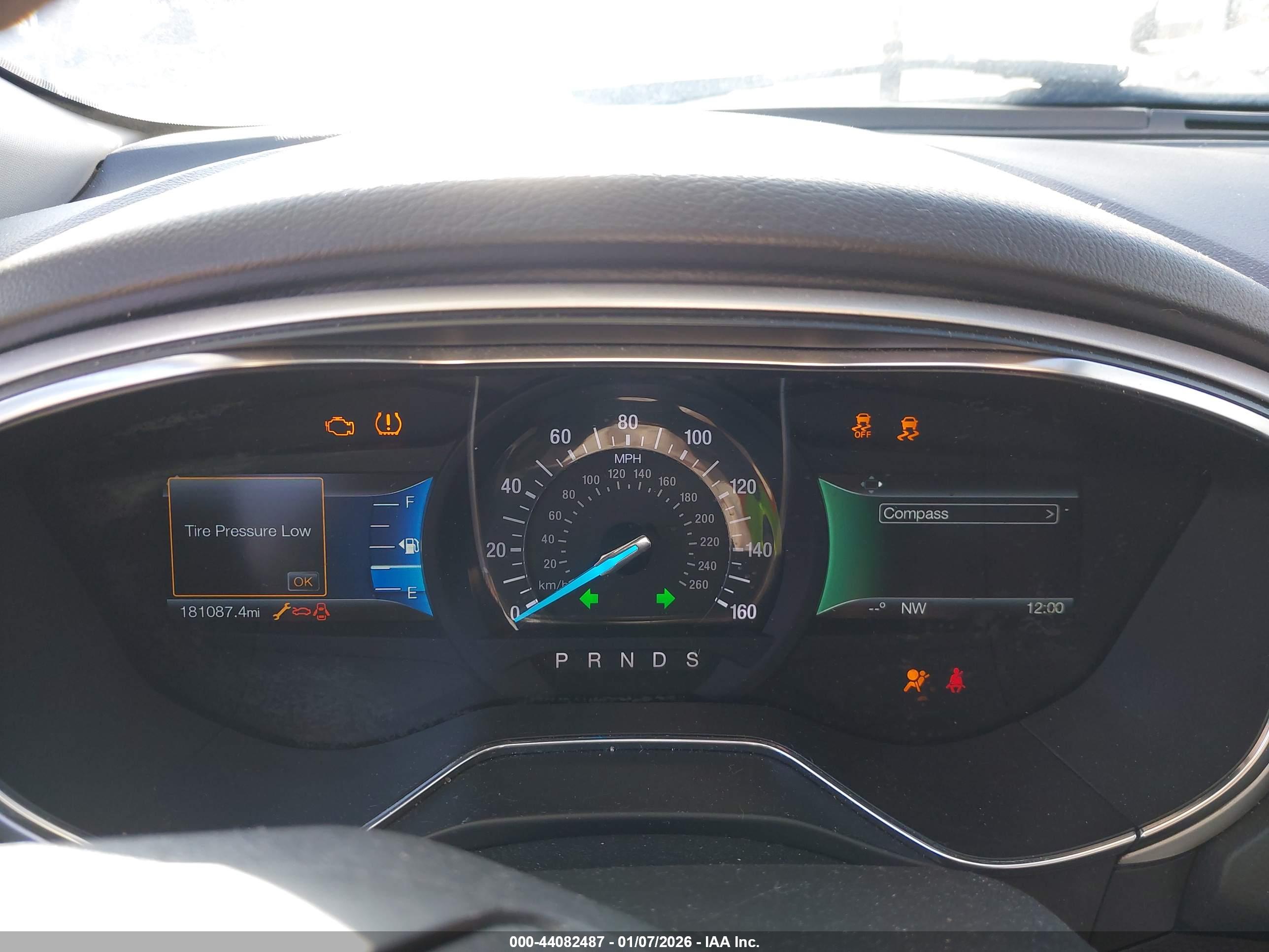 FORD FUSION image 7