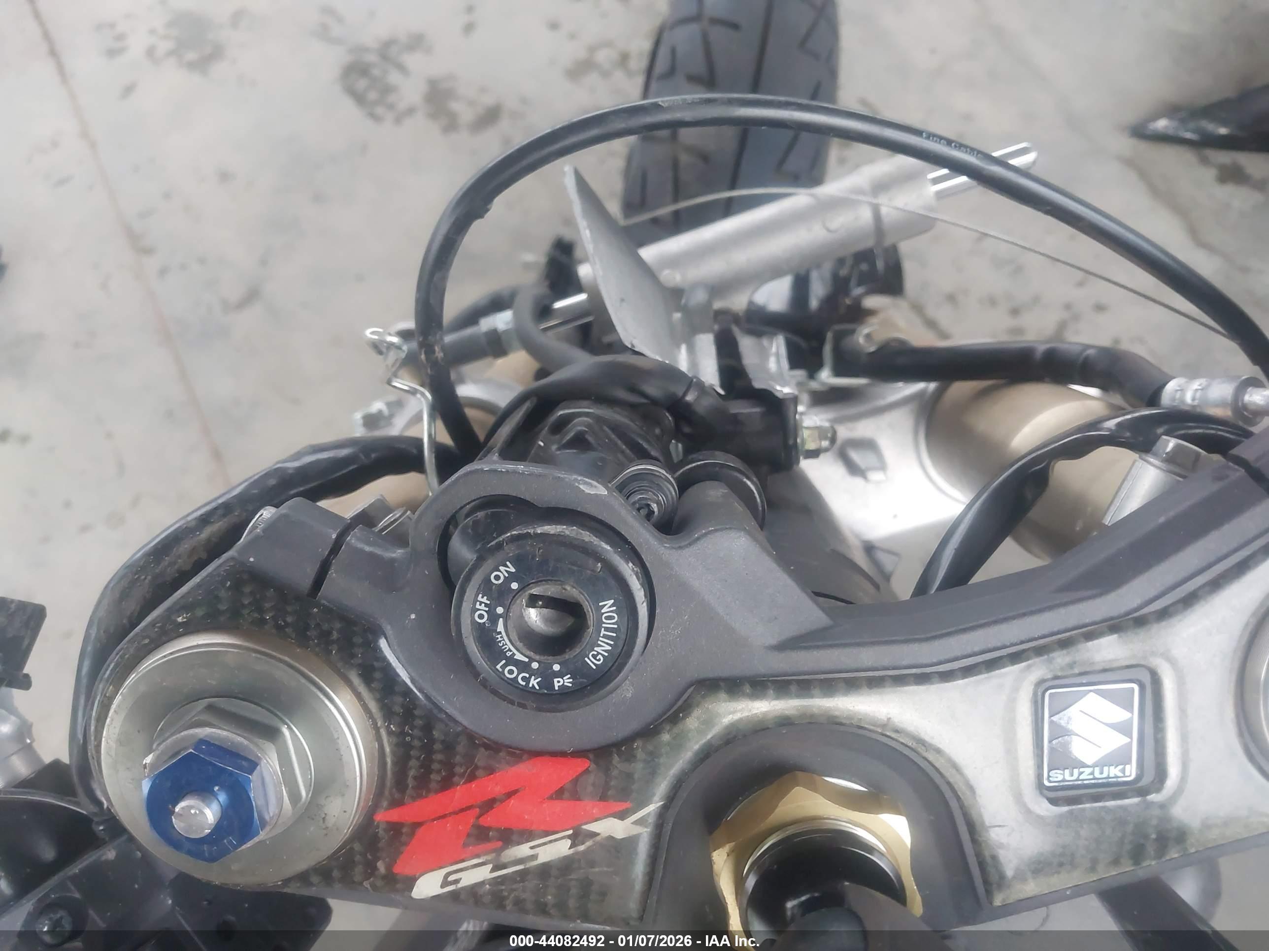 SUZUKI GSX-R600 image 7