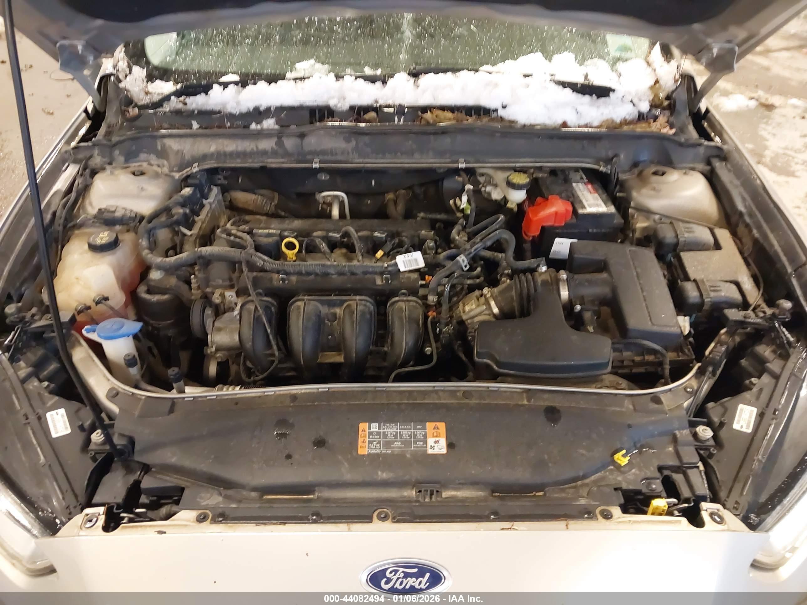 FORD FUSION image 10