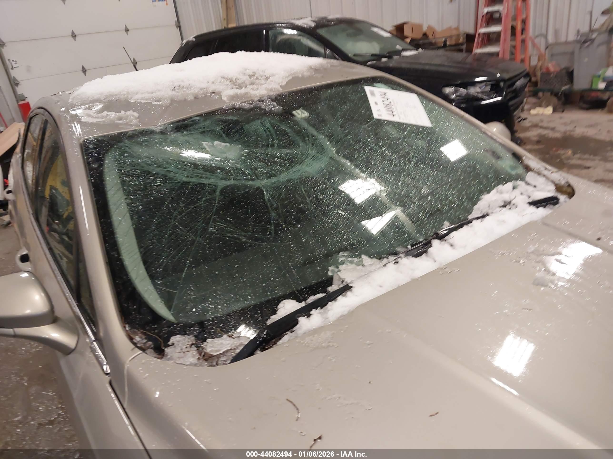 FORD FUSION image 6