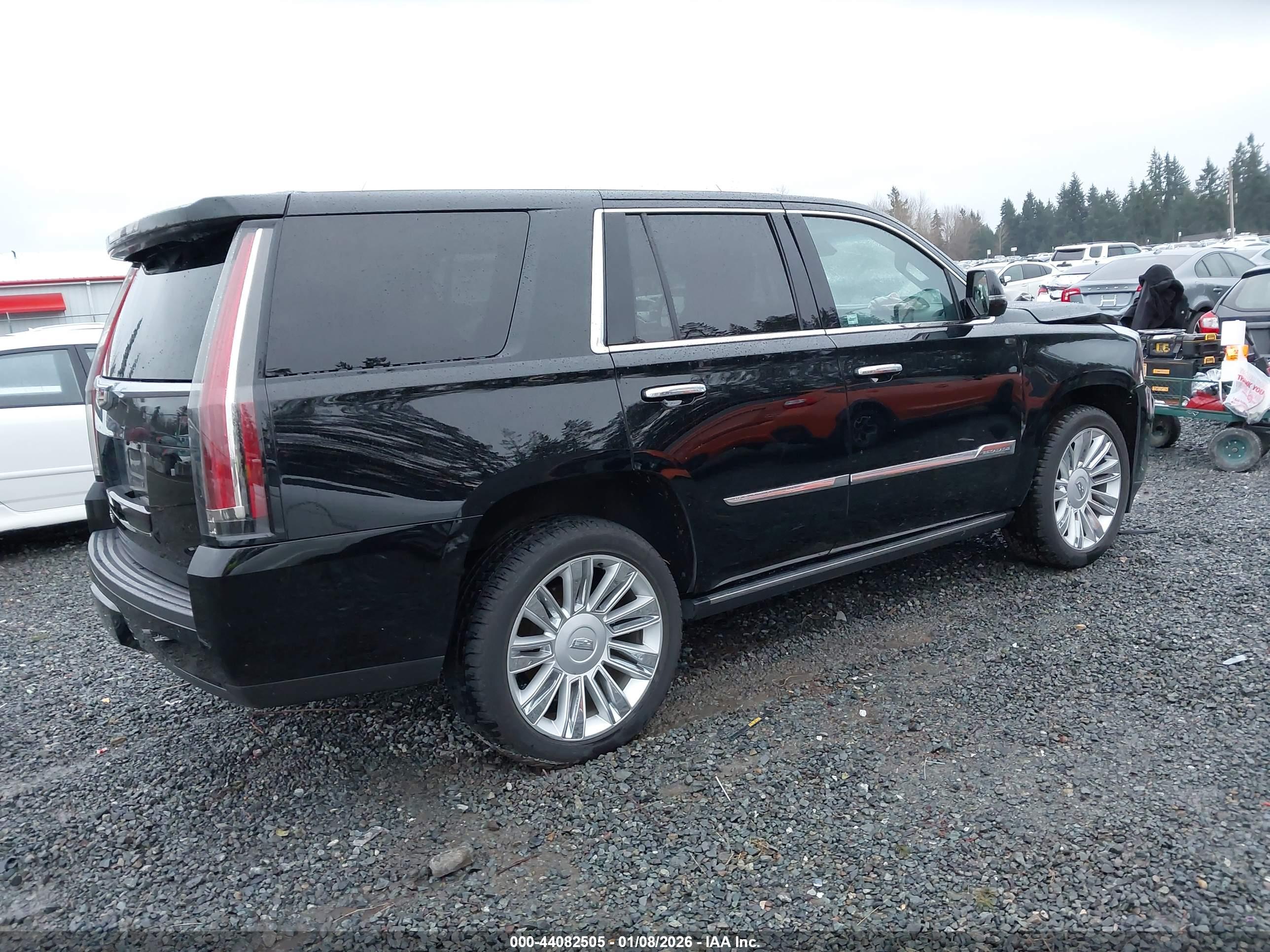 CADILLAC ESCALADE image 4