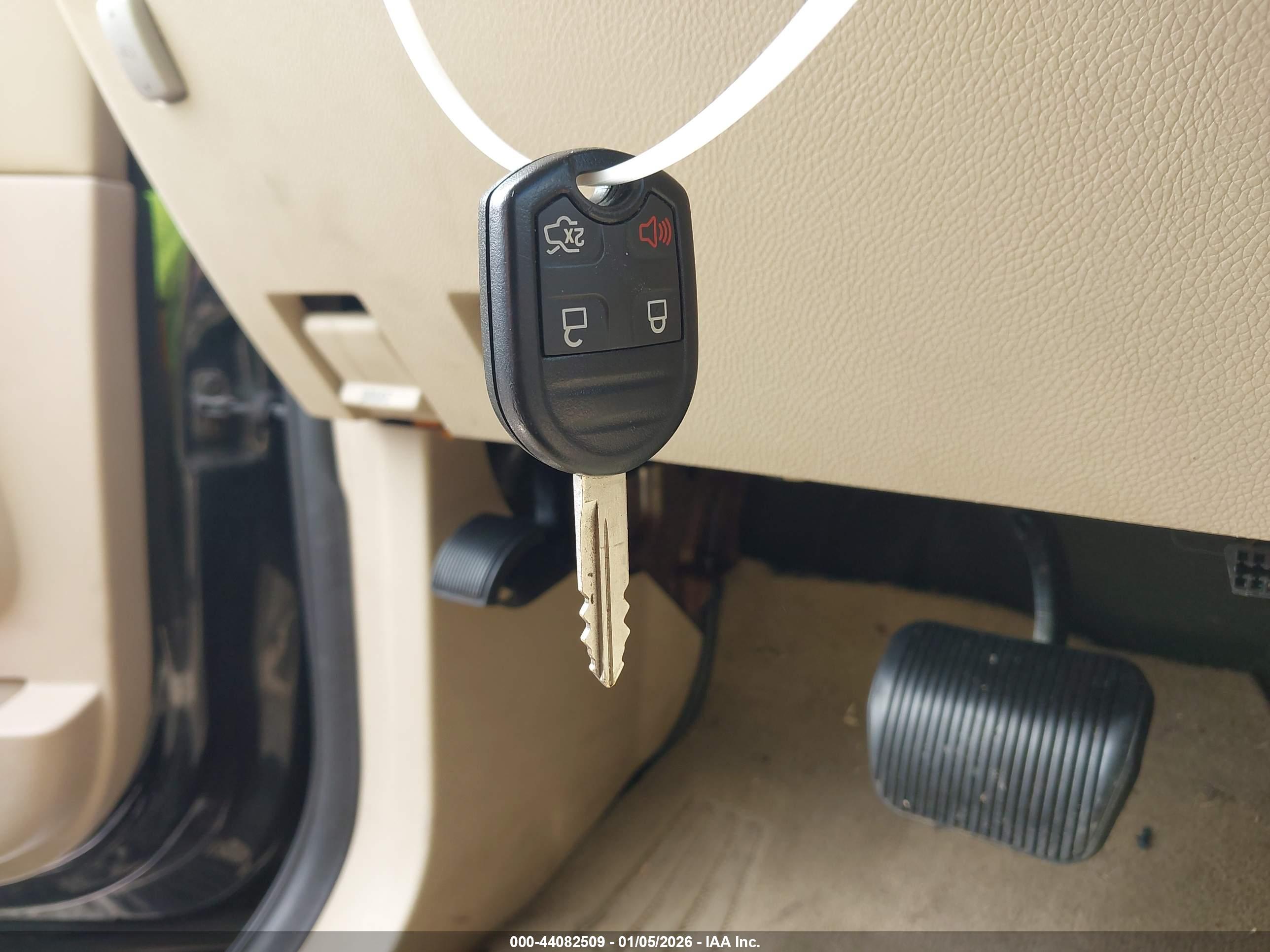 LINCOLN NAVIGATOR image 11