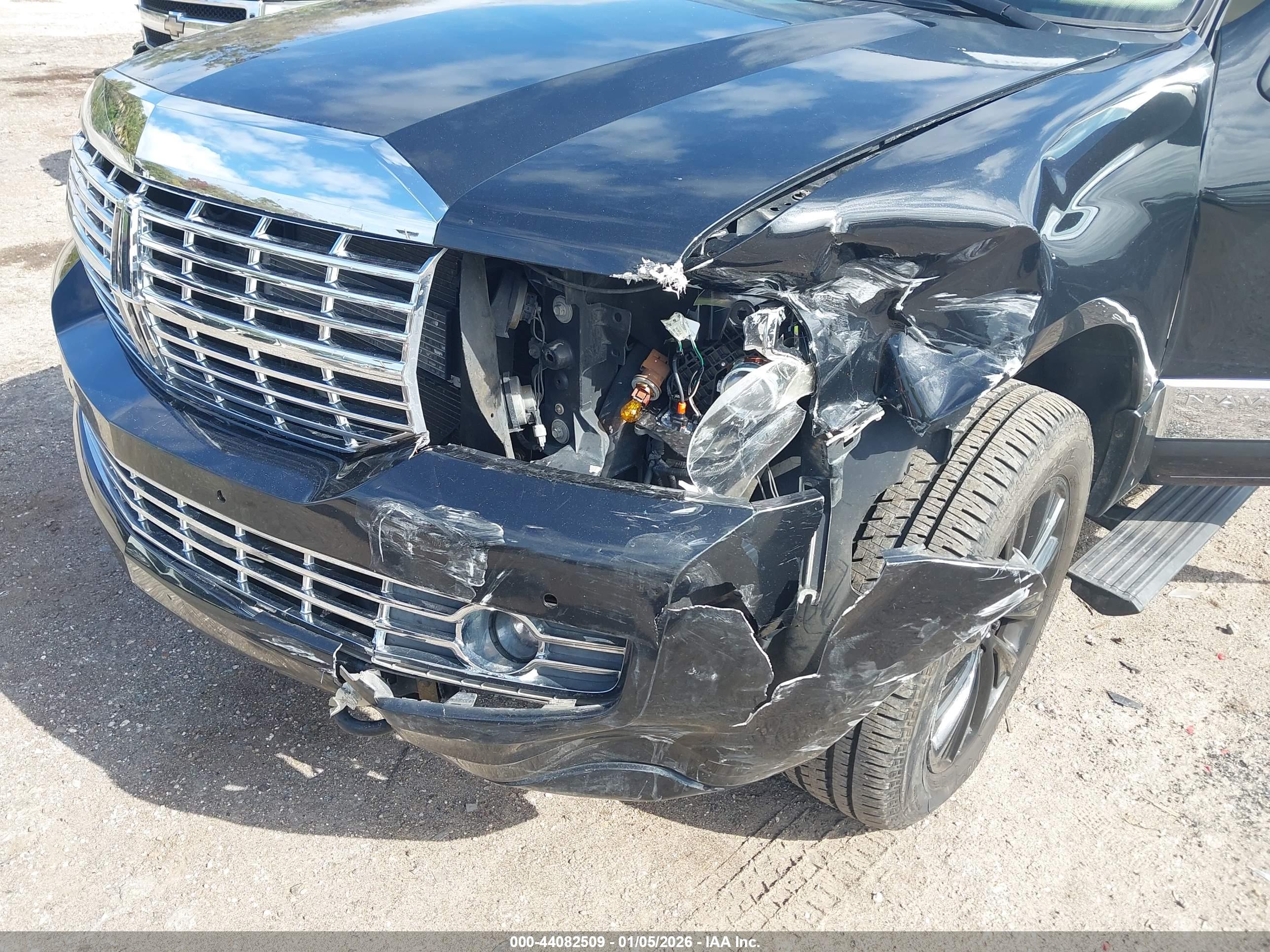 LINCOLN NAVIGATOR image 6