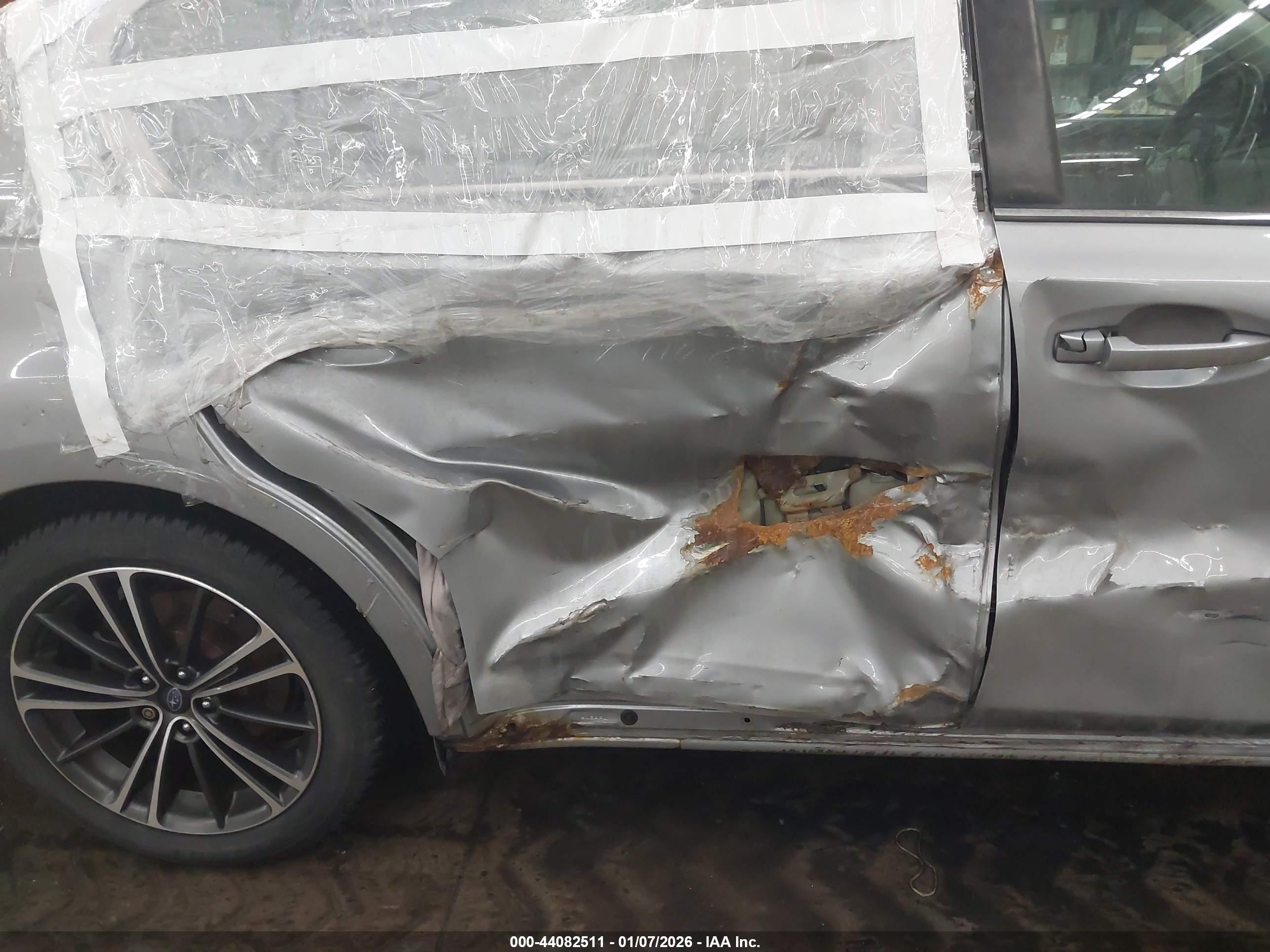 SUBARU LEGACY image 6