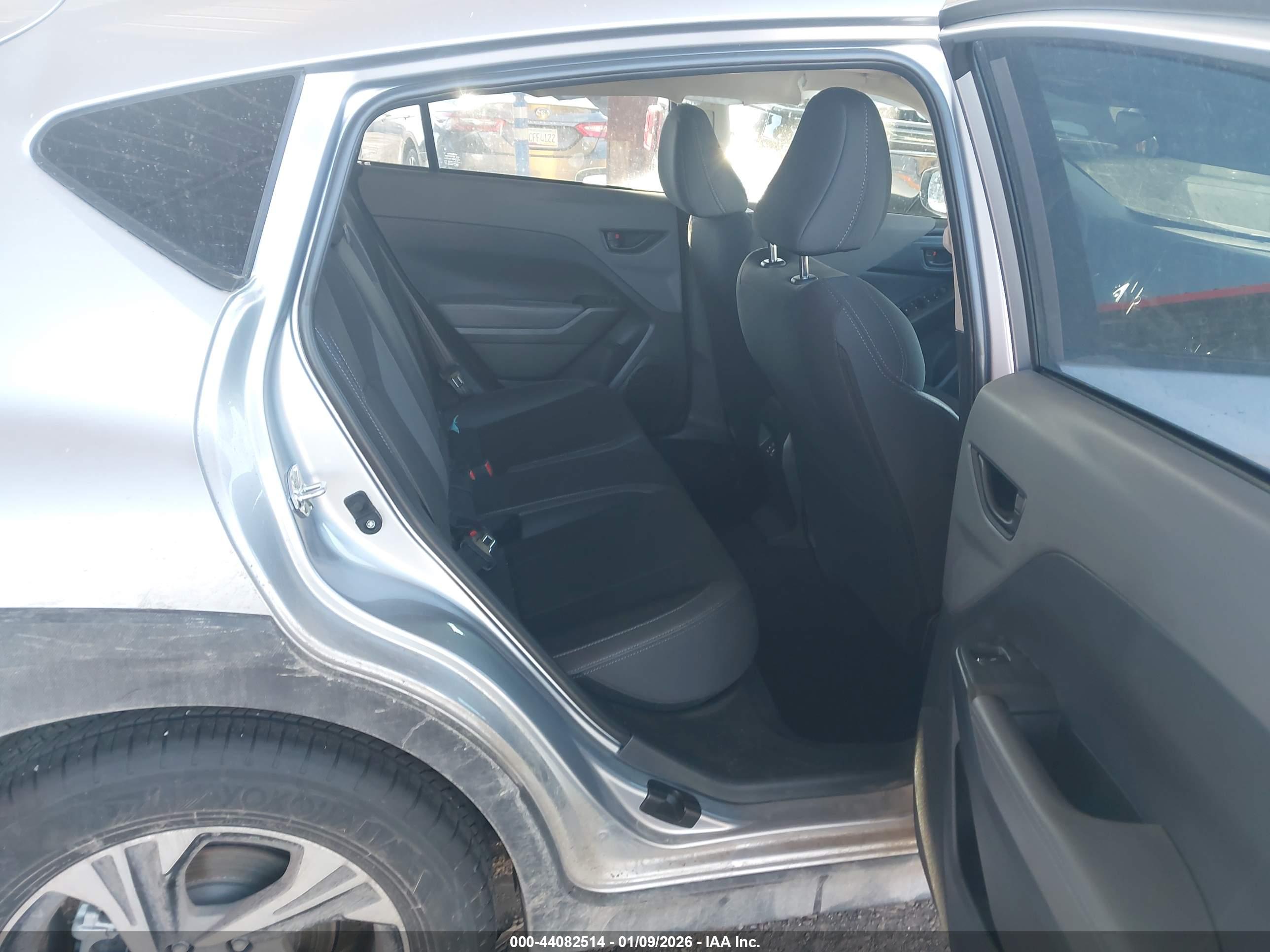 SUBARU CROSSTREK image 8