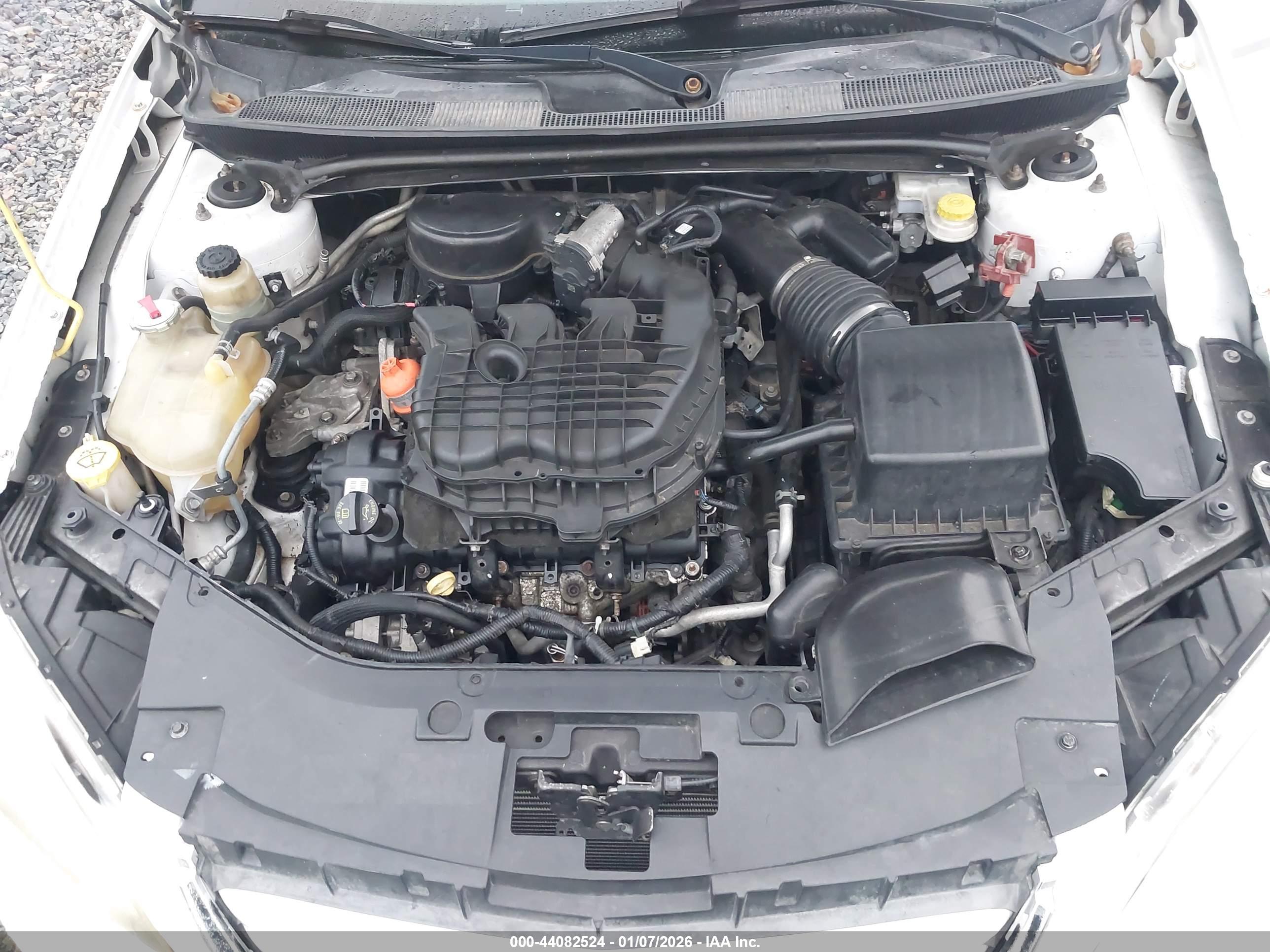 CHRYSLER 200 image 10