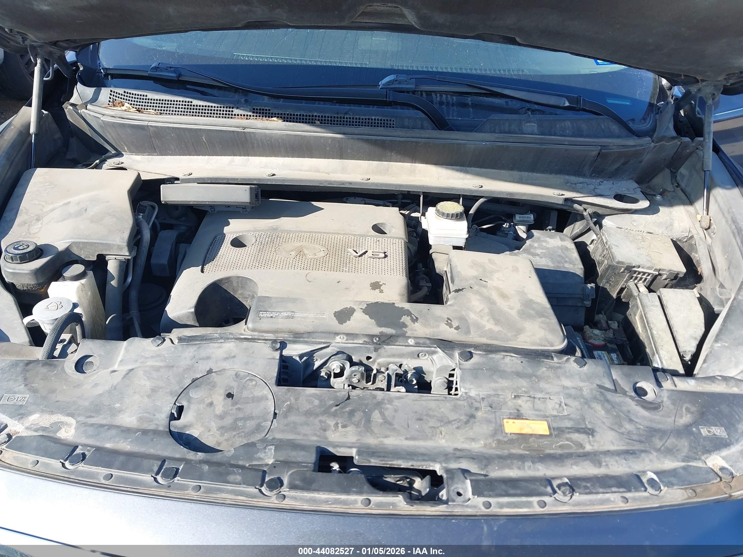 INFINITI JX35 image 10