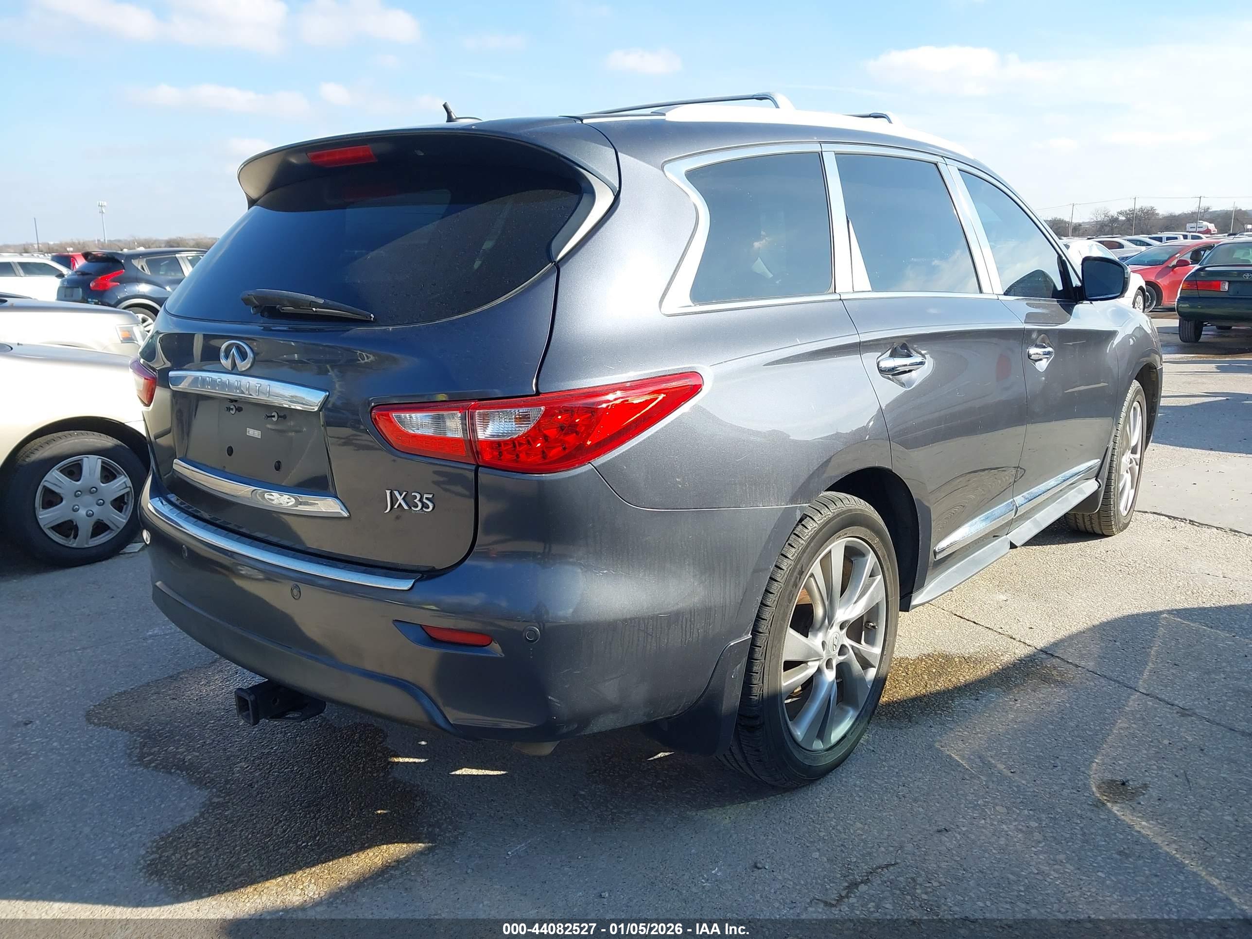 INFINITI JX35 image 4