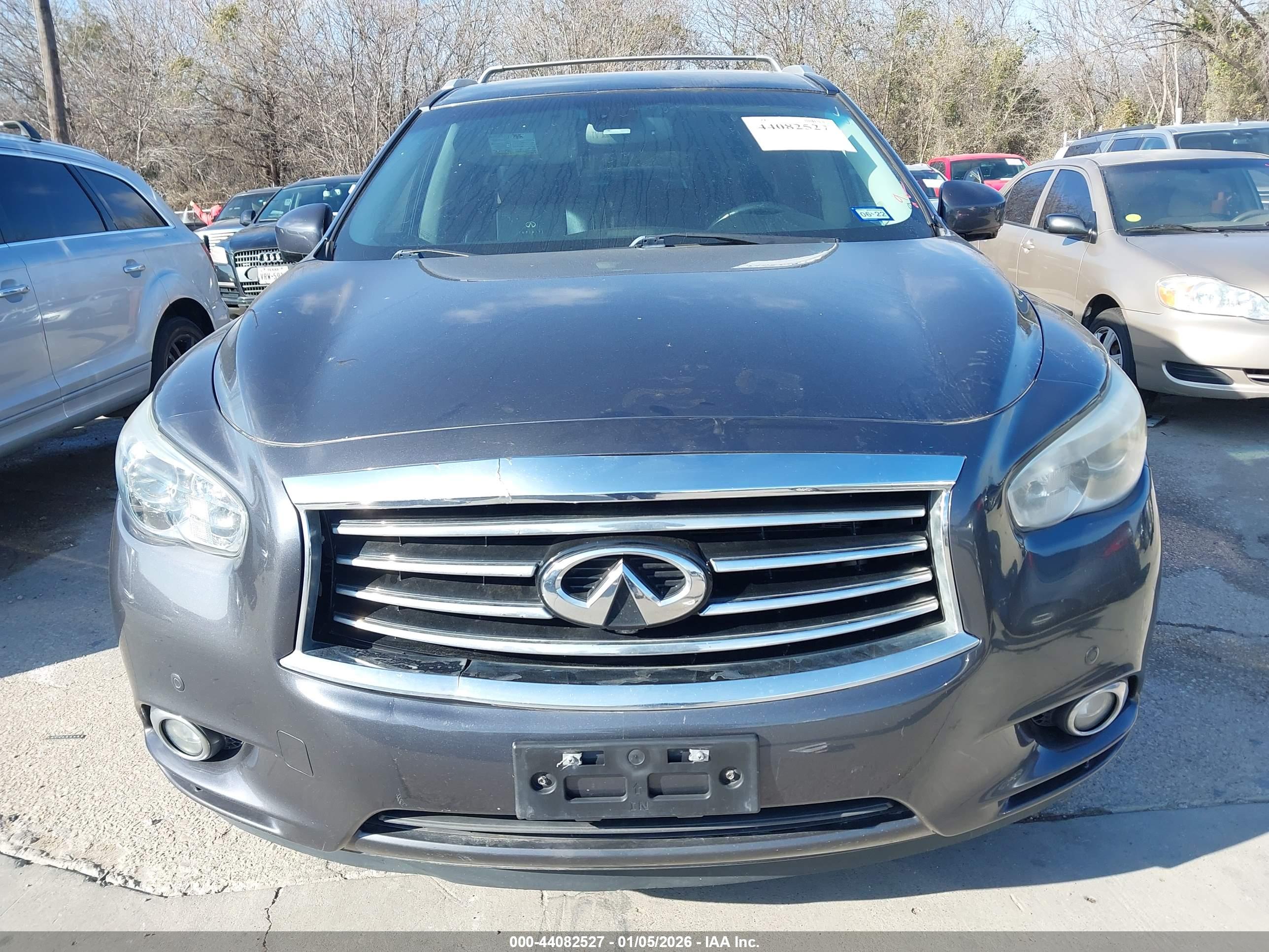 INFINITI JX35 image 6