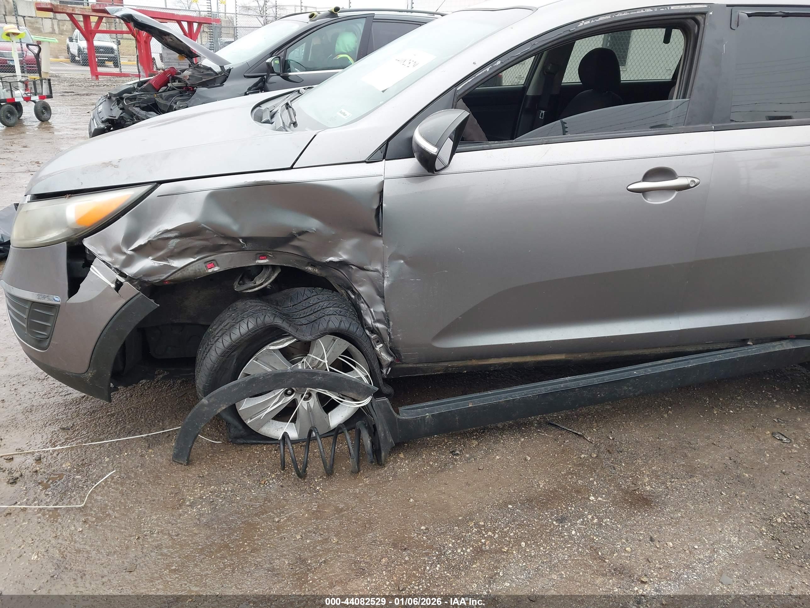 KIA SPORTAGE image 6