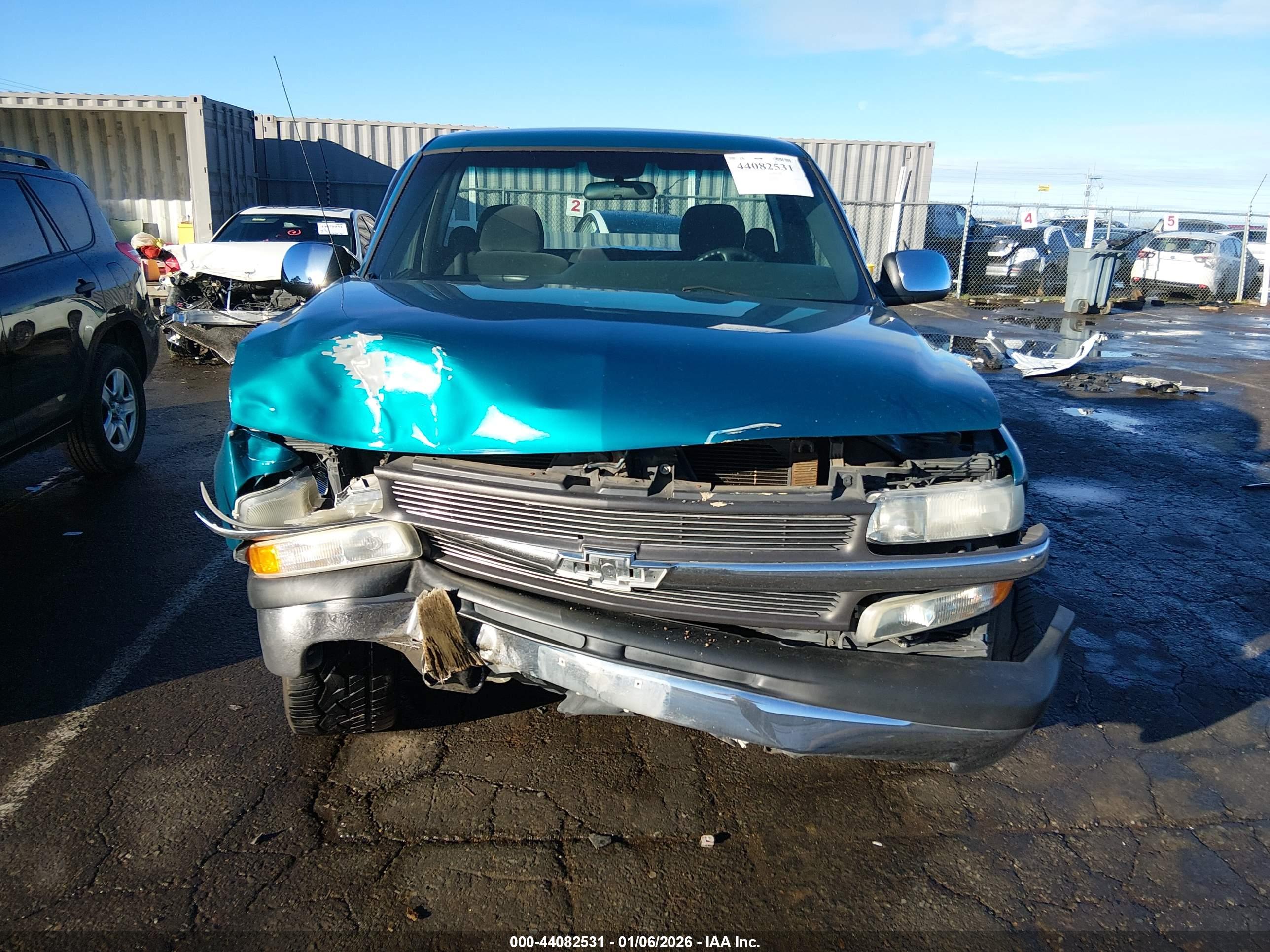 CHEVROLET SILVERADO image 6
