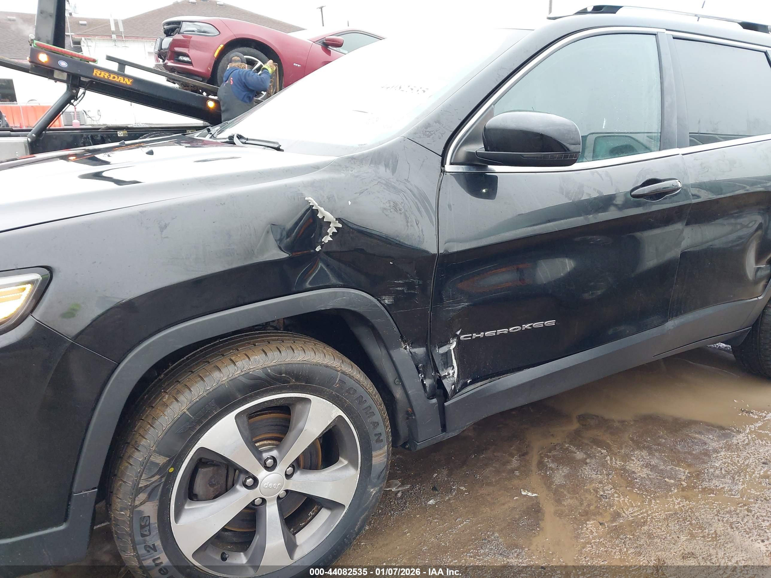 JEEP CHEROKEE image 6