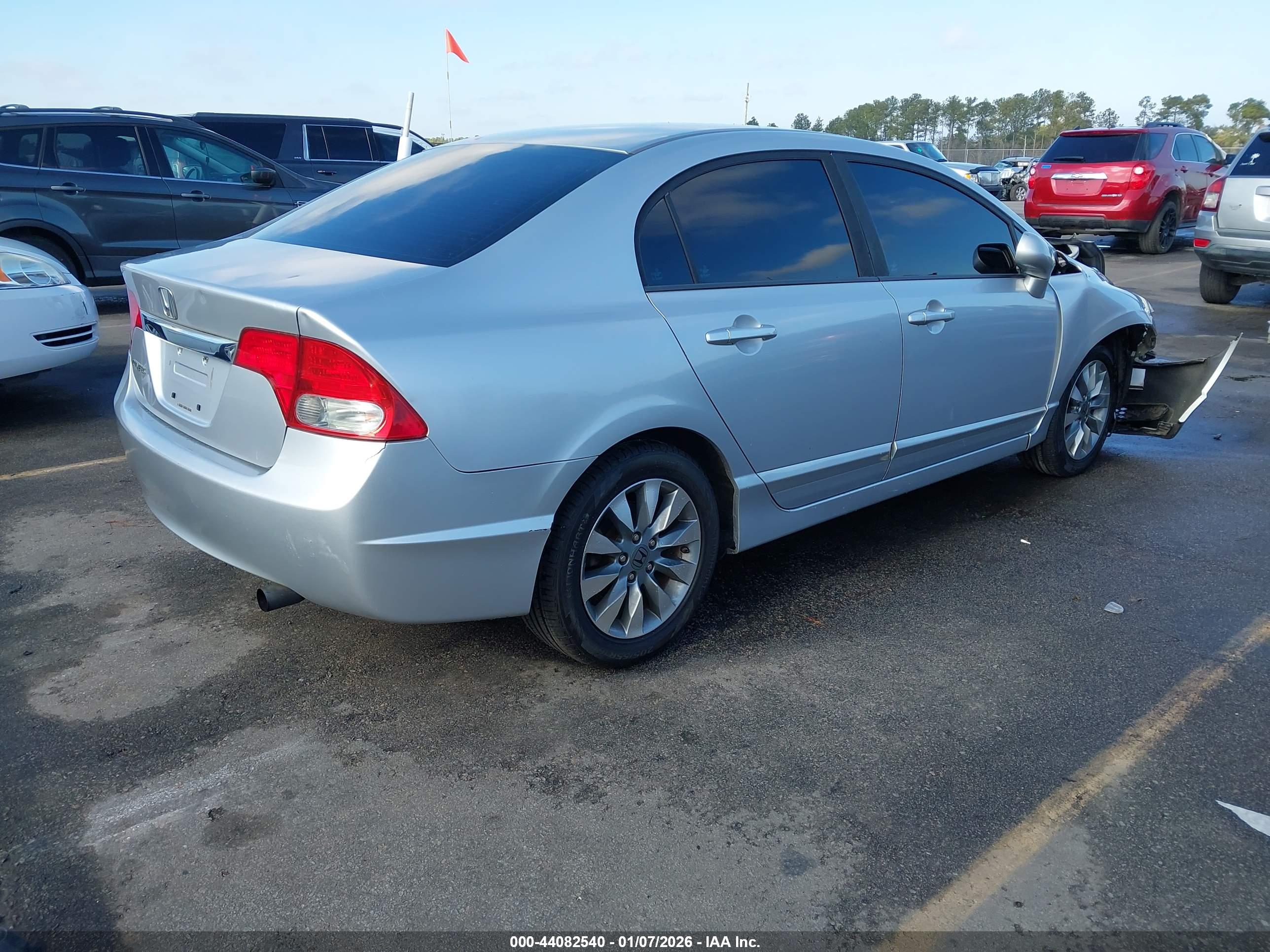 HONDA CIVIC image 4