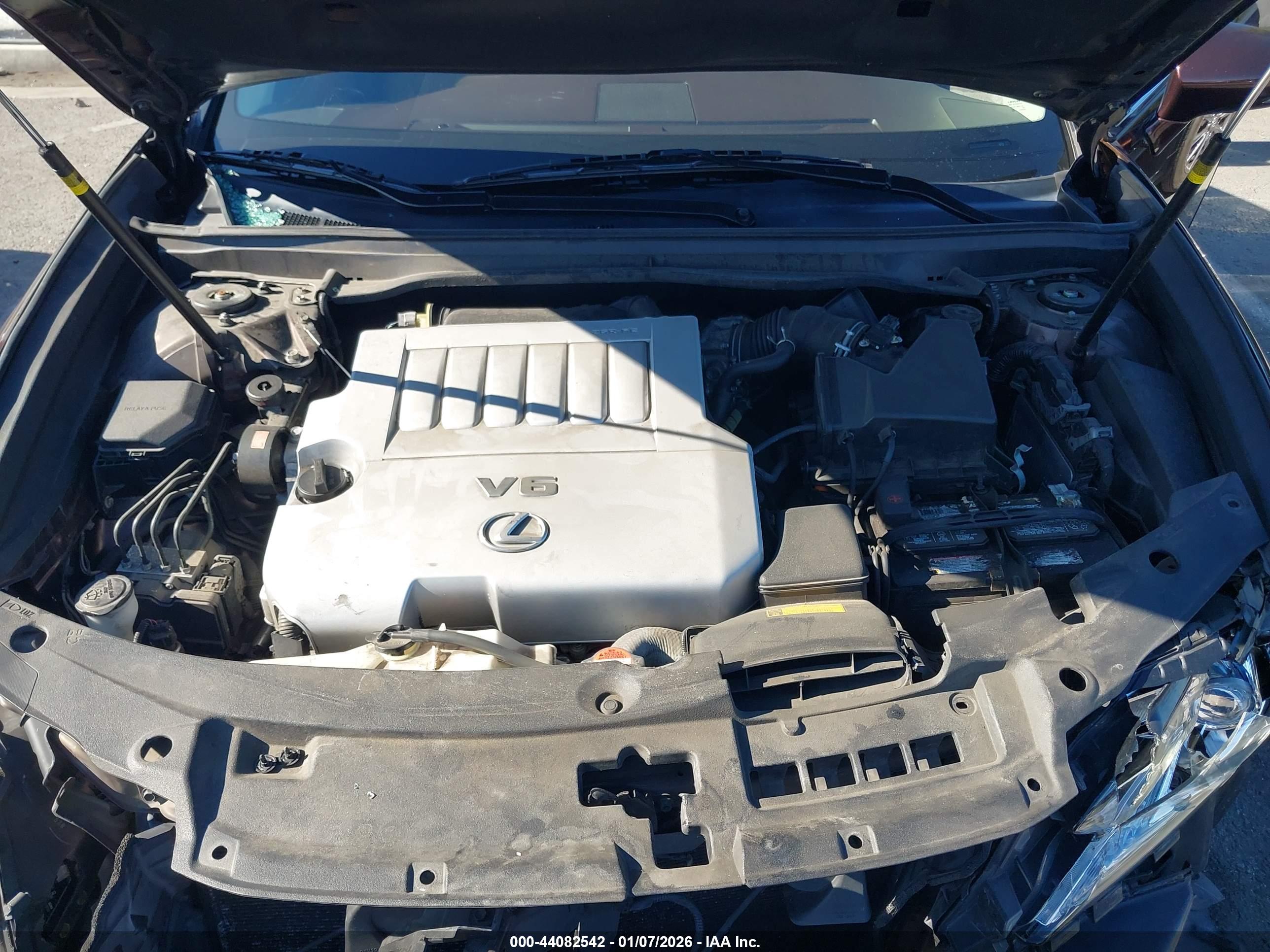 LEXUS ES image 10