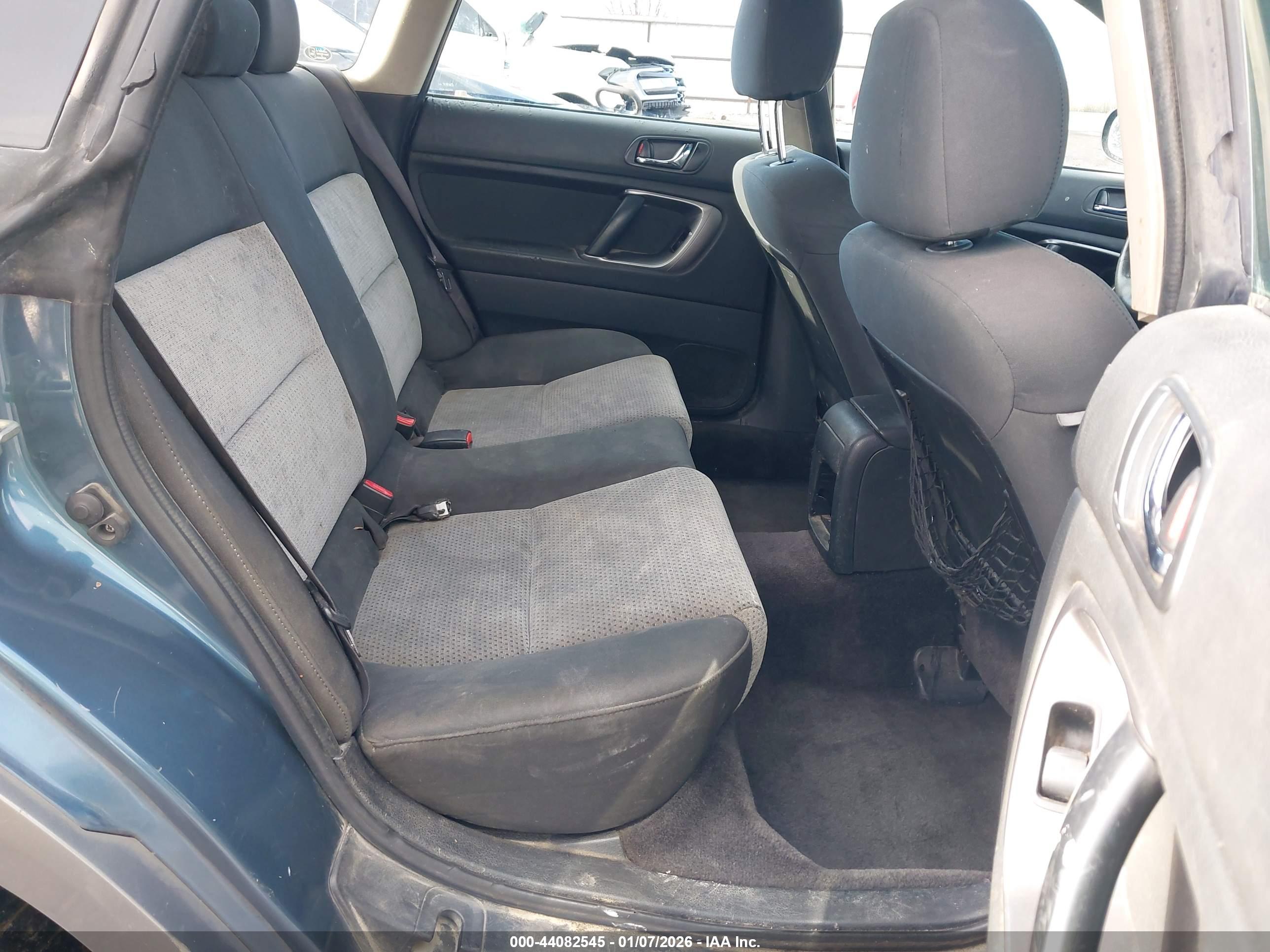 SUBARU OUTBACK image 8