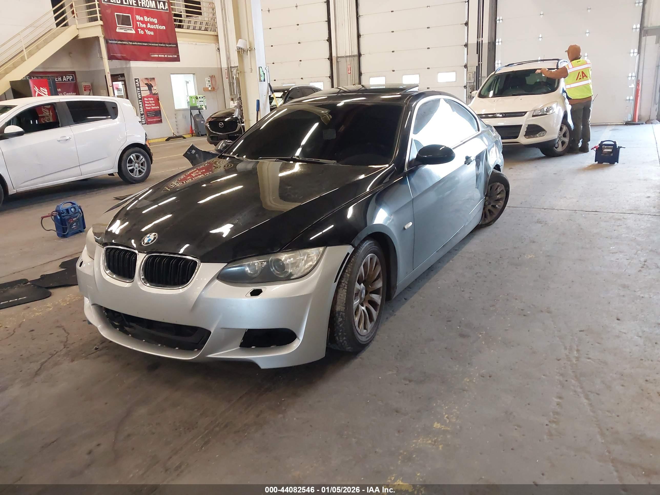BMW 328I image 2