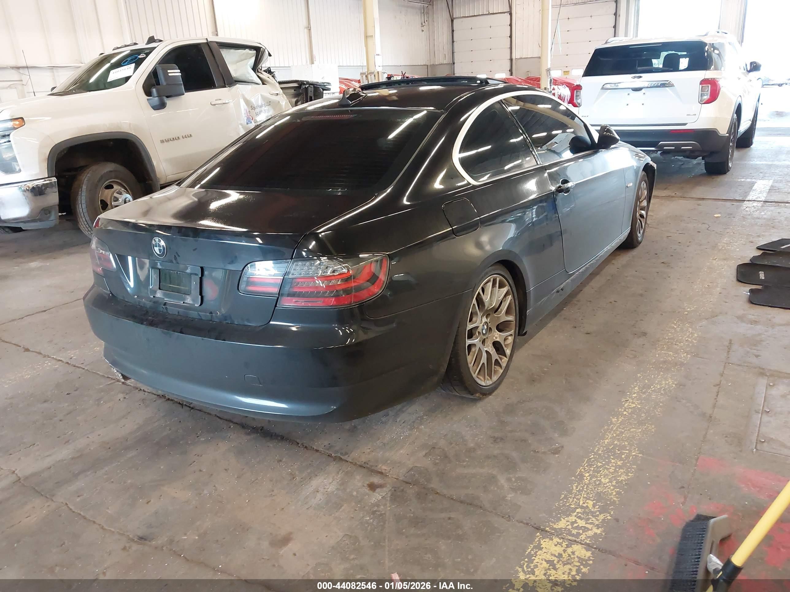 BMW 328I image 4