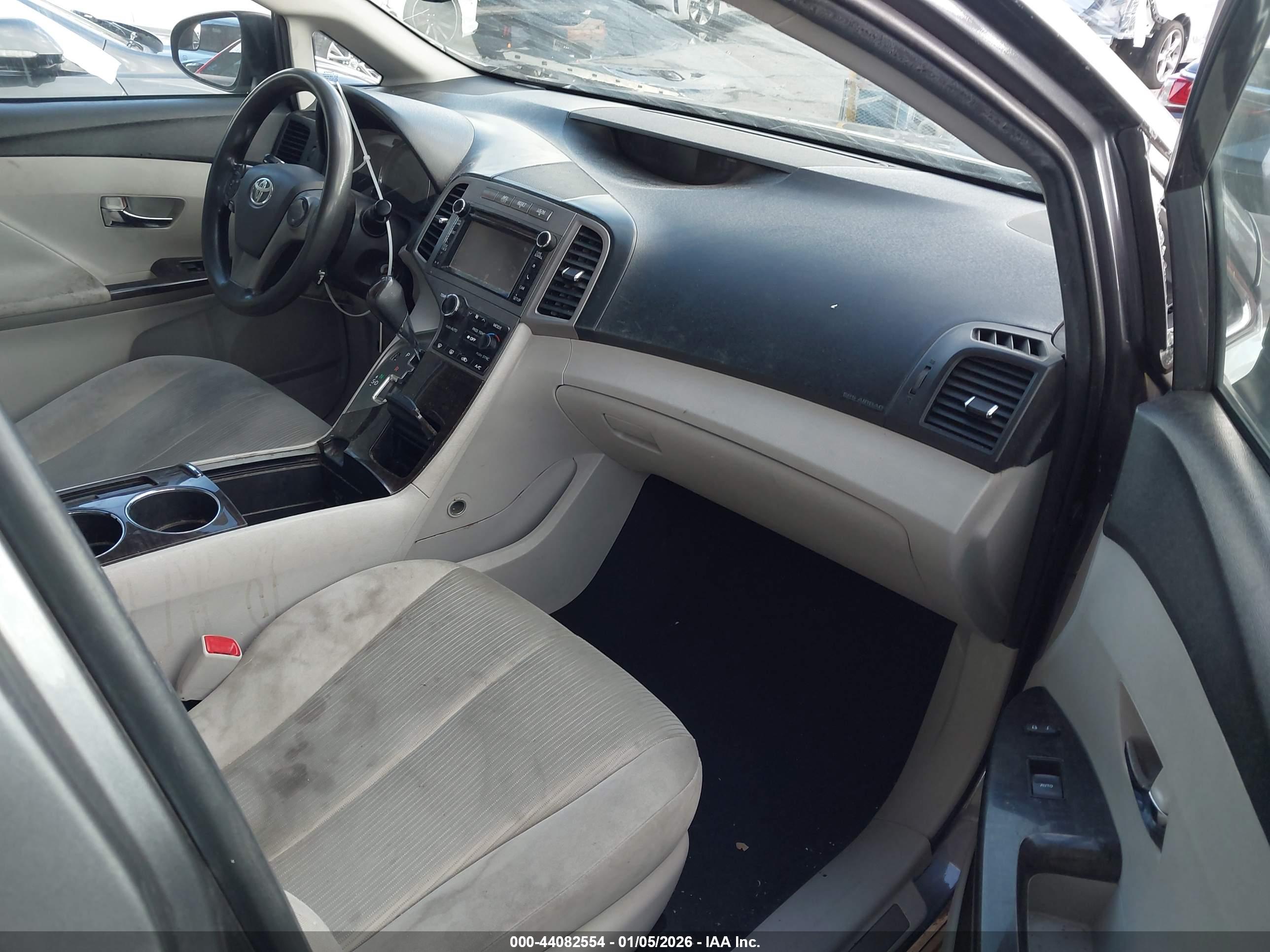 TOYOTA VENZA image 5