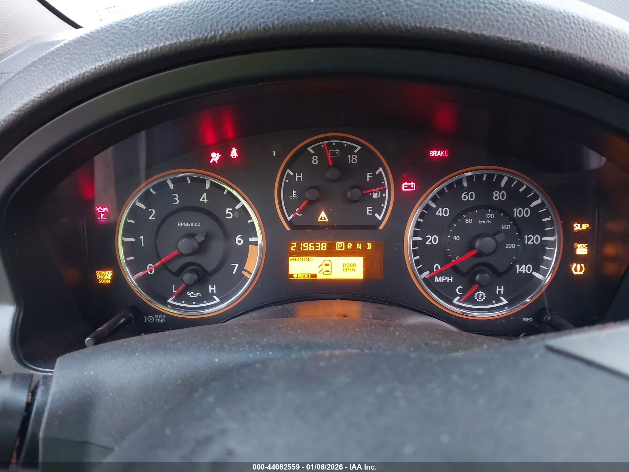 NISSAN ARMADA image 7