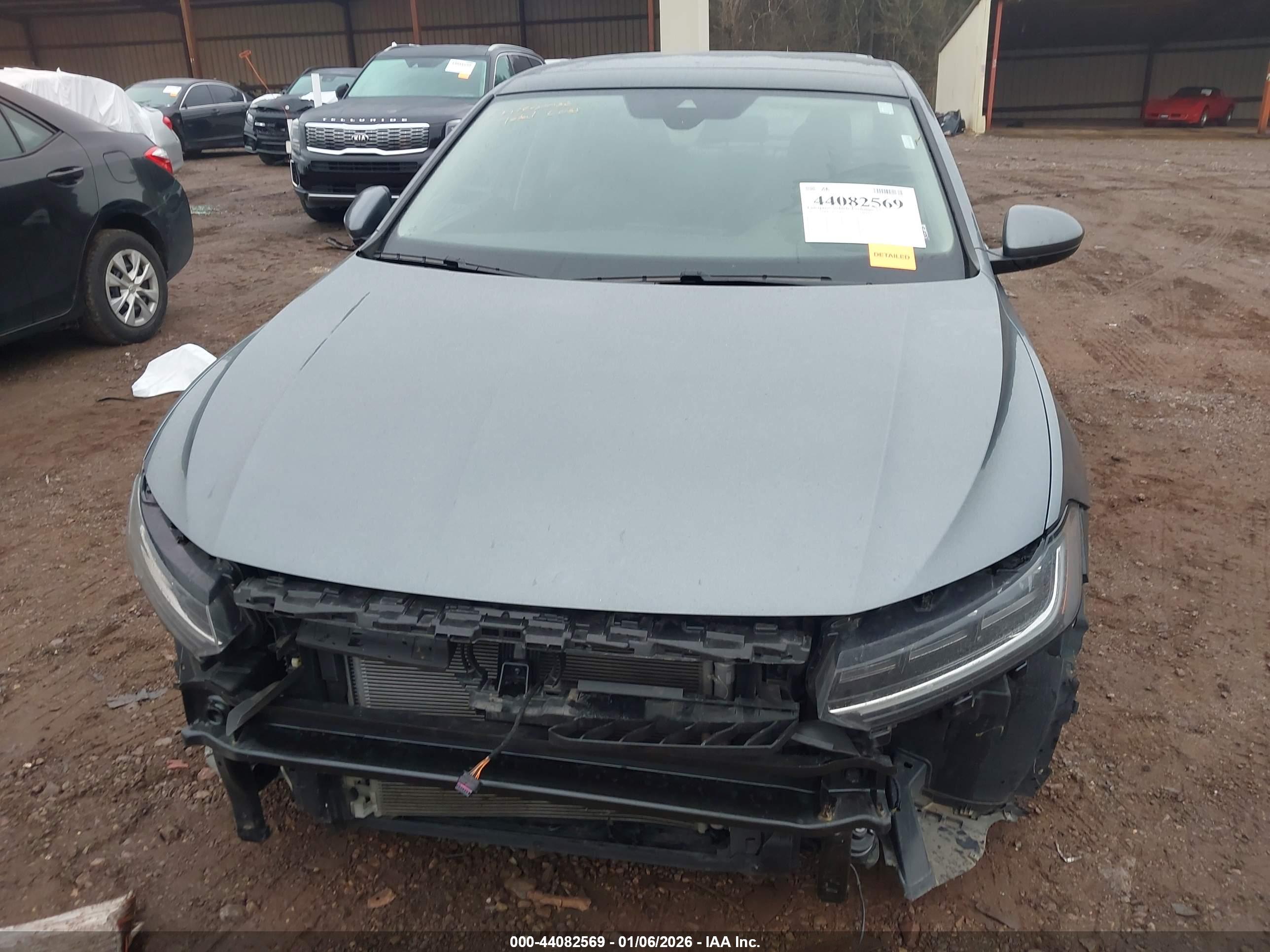 VOLKSWAGEN JETTA image 6